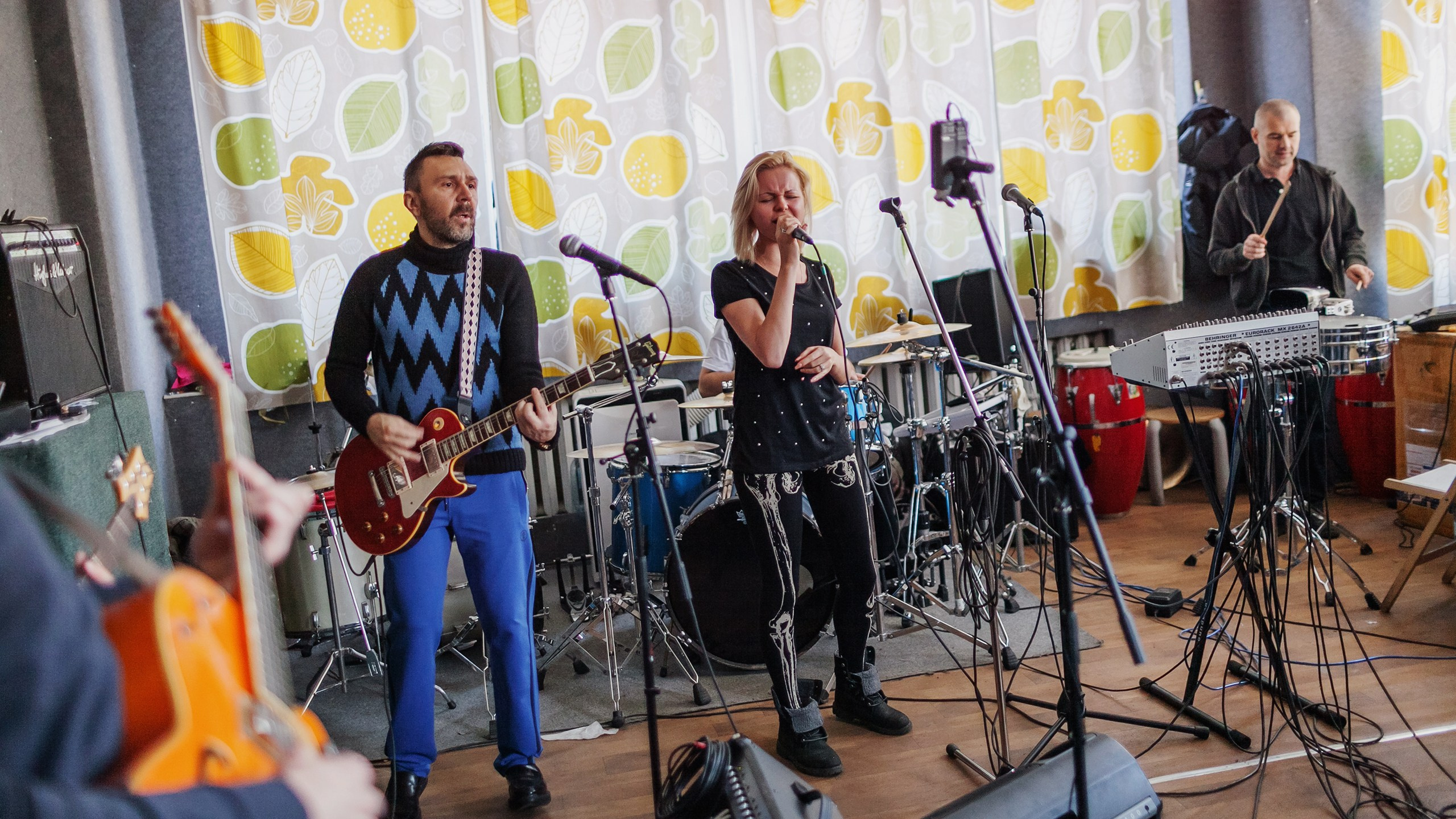 рок, рок музыкант, гитара, сергей шнуров, алиса вокс, репетиция, репетиционная база