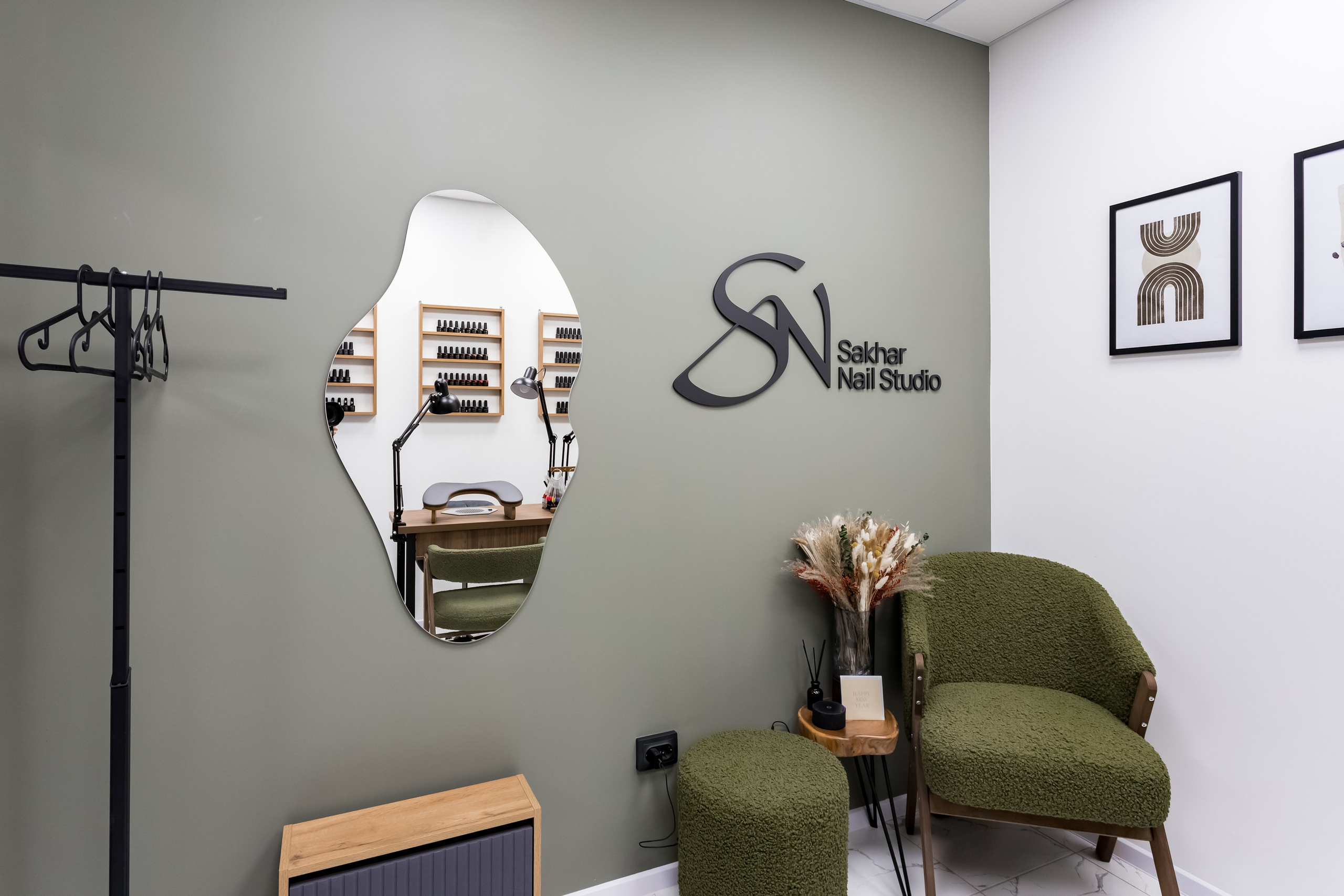 Студия красоты Sakhar Nail Studio. Интерьеры, Контент, Портреты | Фотограф в Москве Дани Терно