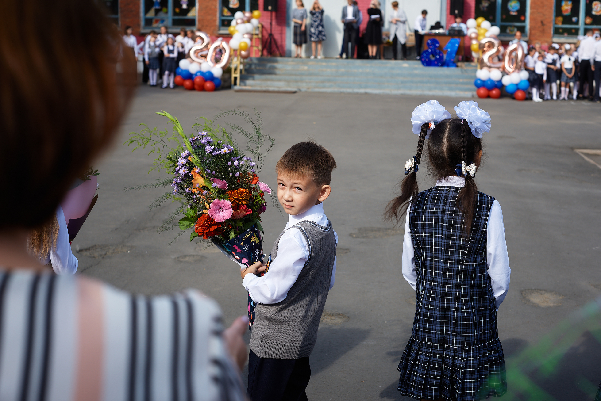 Фотосъёмка 1 сентября | Школьный фотограф День знаний. Артём Савиных — профессиональный фотограф в Москве | Репортажи, свадьбы, портреты