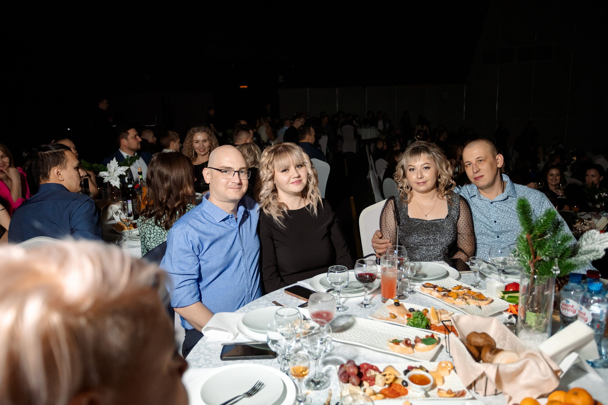 РЕПОРТАЖ: НОВЫЙ ГОД В ДК МЕТАЛЛУРГ. Профессиональный фотограф в Ижевске Леша Петров