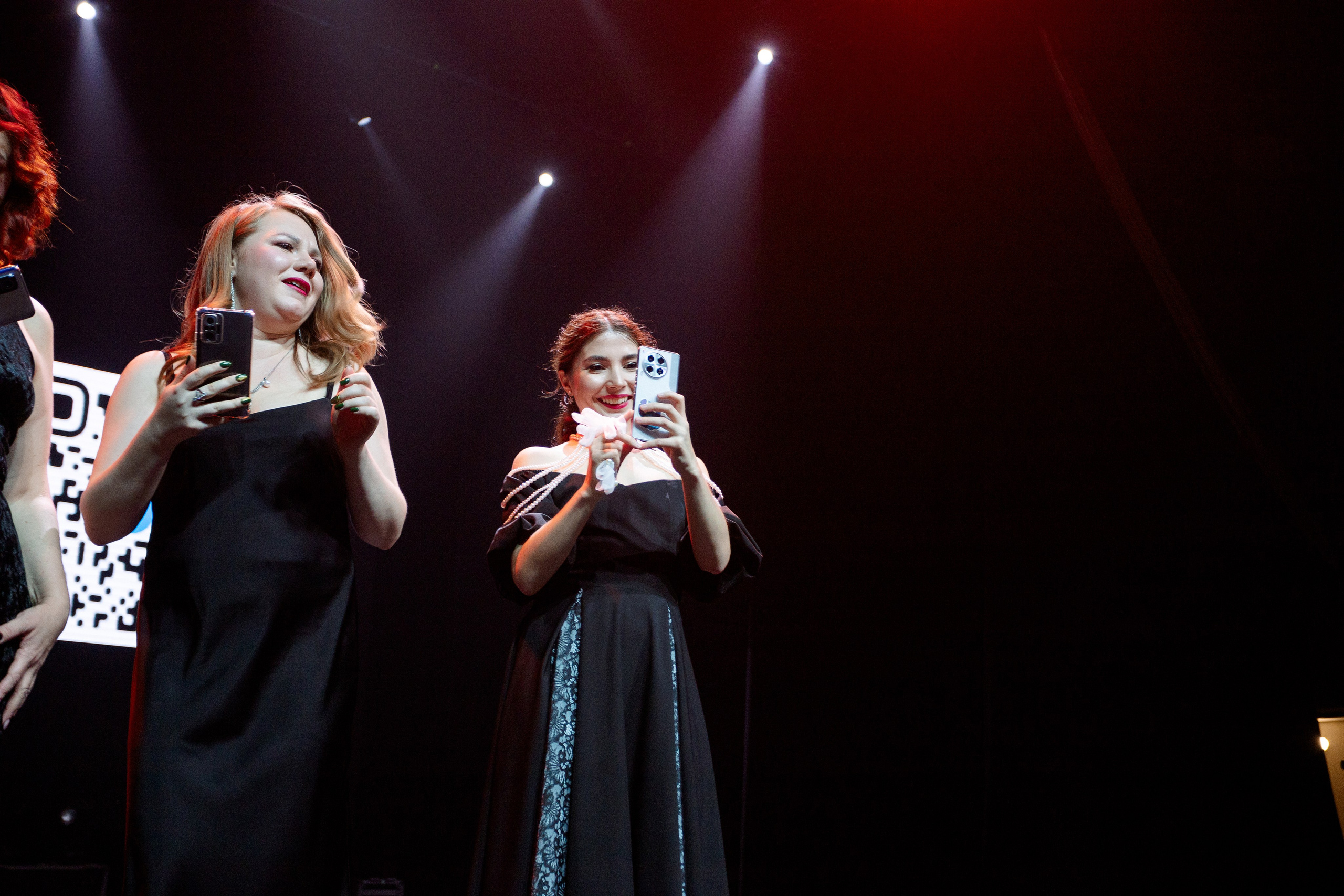 РЕПОРТАЖ: НОВЫЙ ГОД В ДК МЕТАЛЛУРГ. Профессиональный фотограф в Ижевске Леша Петров