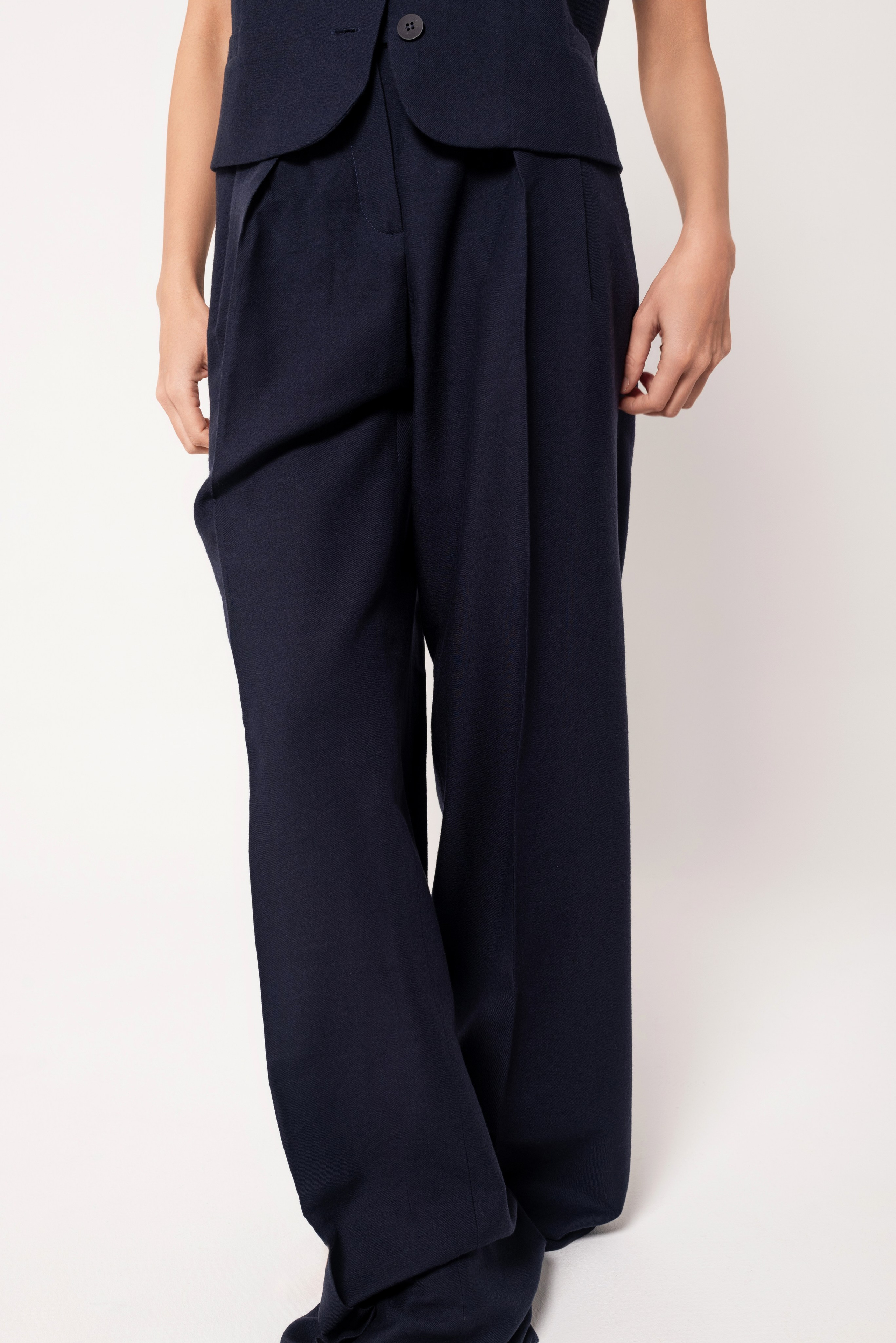 ModFled (каталог). Фотограф Москва Виктория Вишневская актерское / модельное портфолио