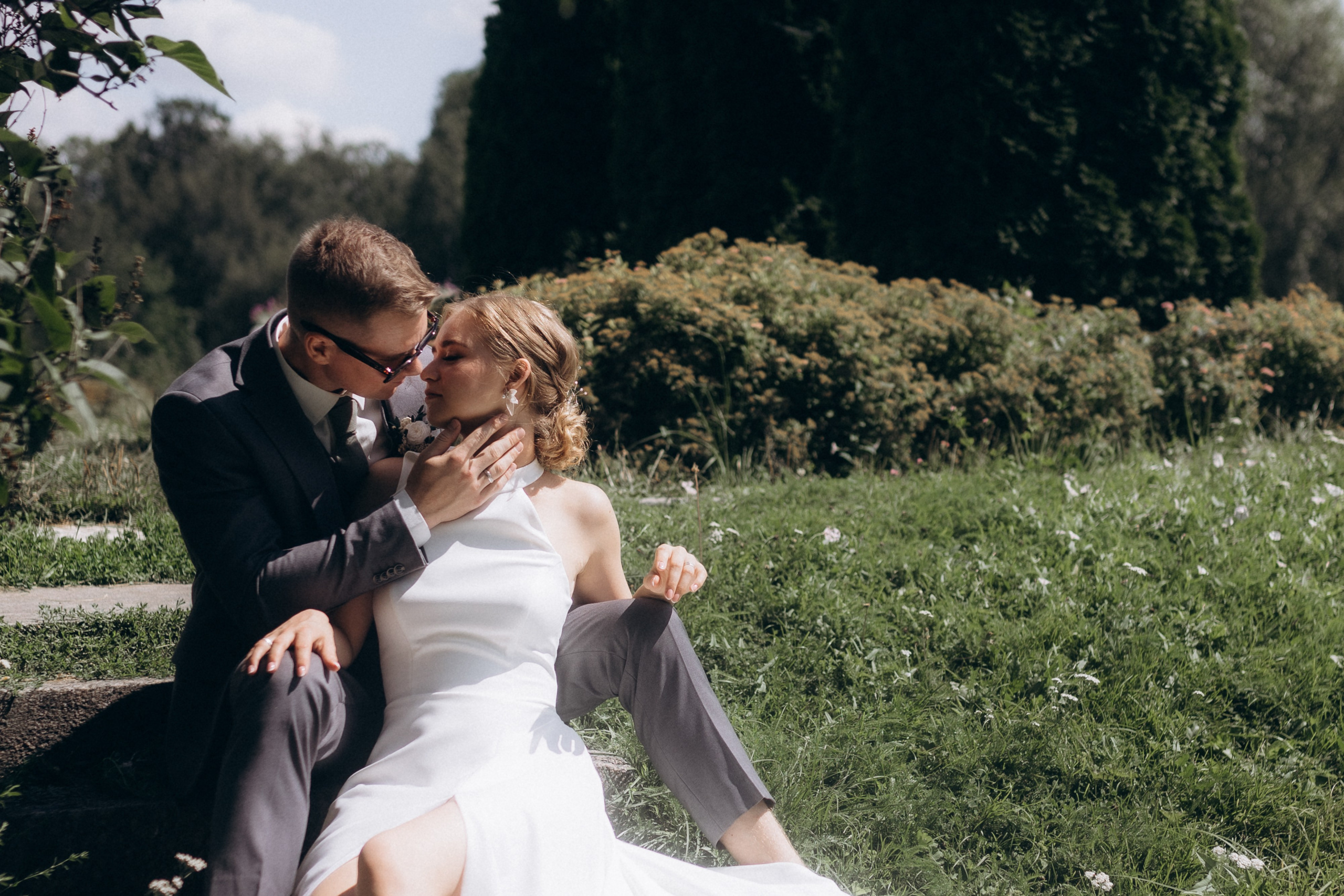 Свадебная фотосессия в Главном Ботаническом саду и в оранжерее. Свадебный фотограф в Москве Мария Крош