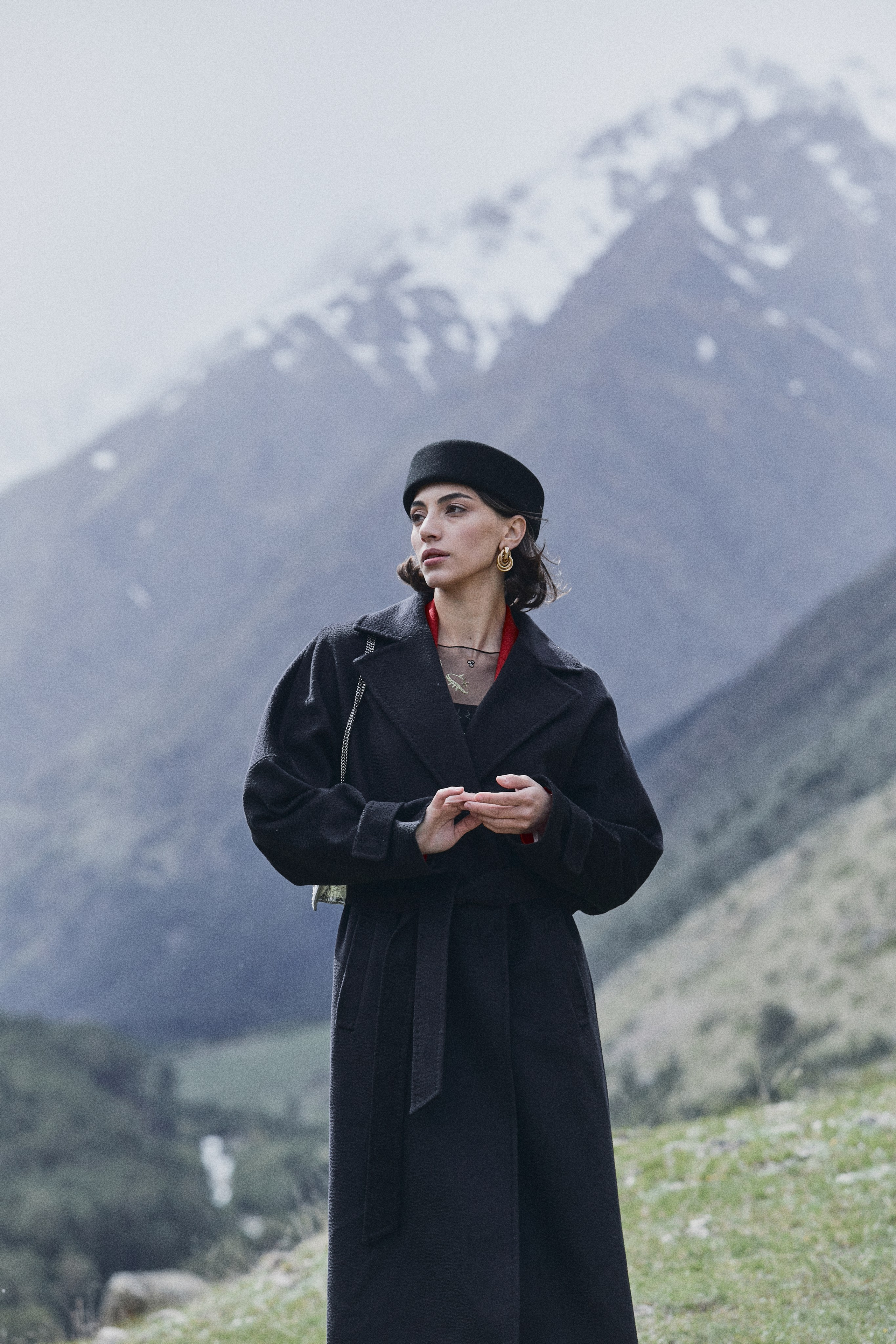 Имиджевая съемка для бренда в горах. Фотограф Продюсер в горах КБР / Москва  Нальчик Горы