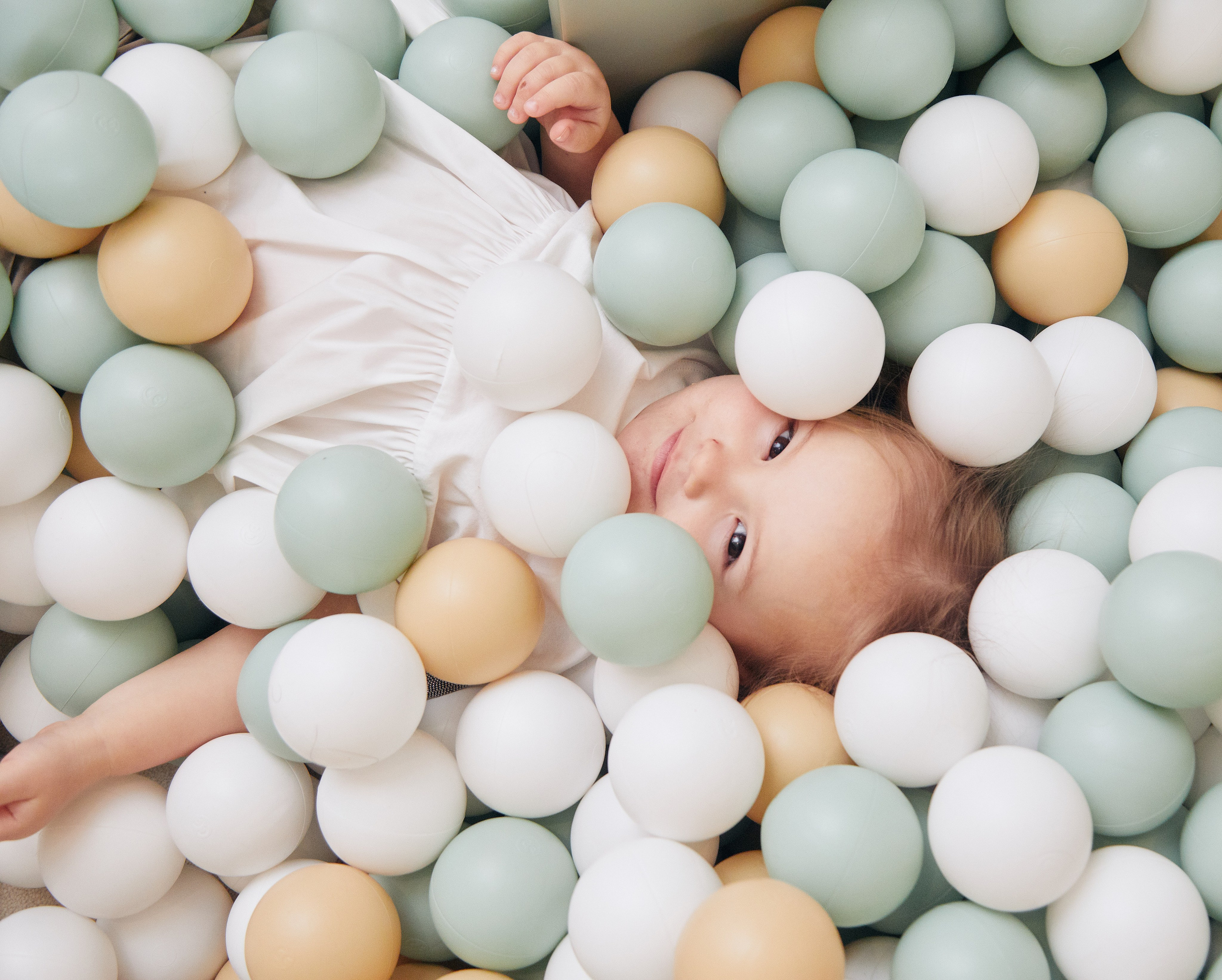 Катя — 2 года. Репортажный фотограф в Москве Константин Дерягин