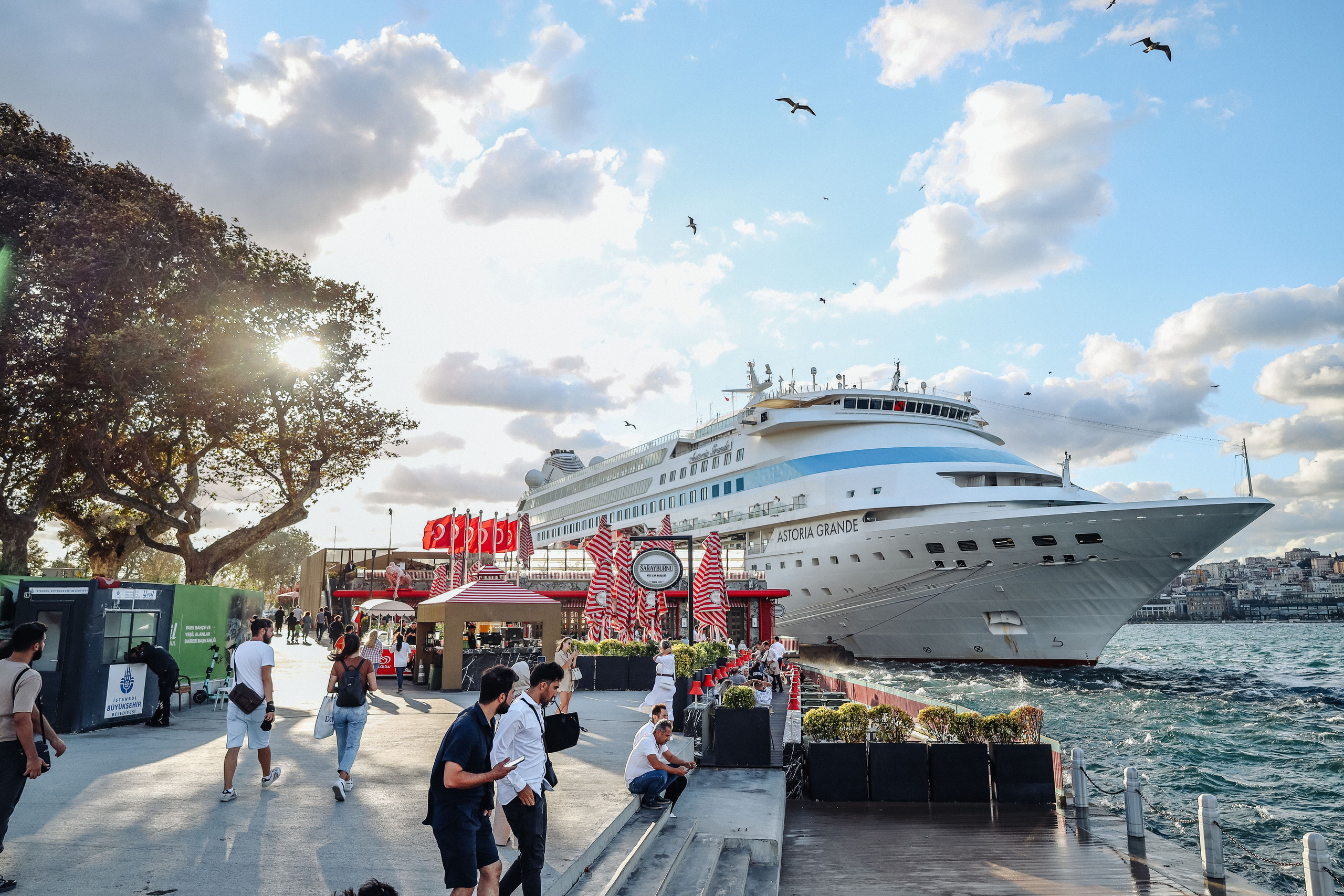Стамбул — азиатская сторона. Фото департамент круизного лайнера Астория Гранде