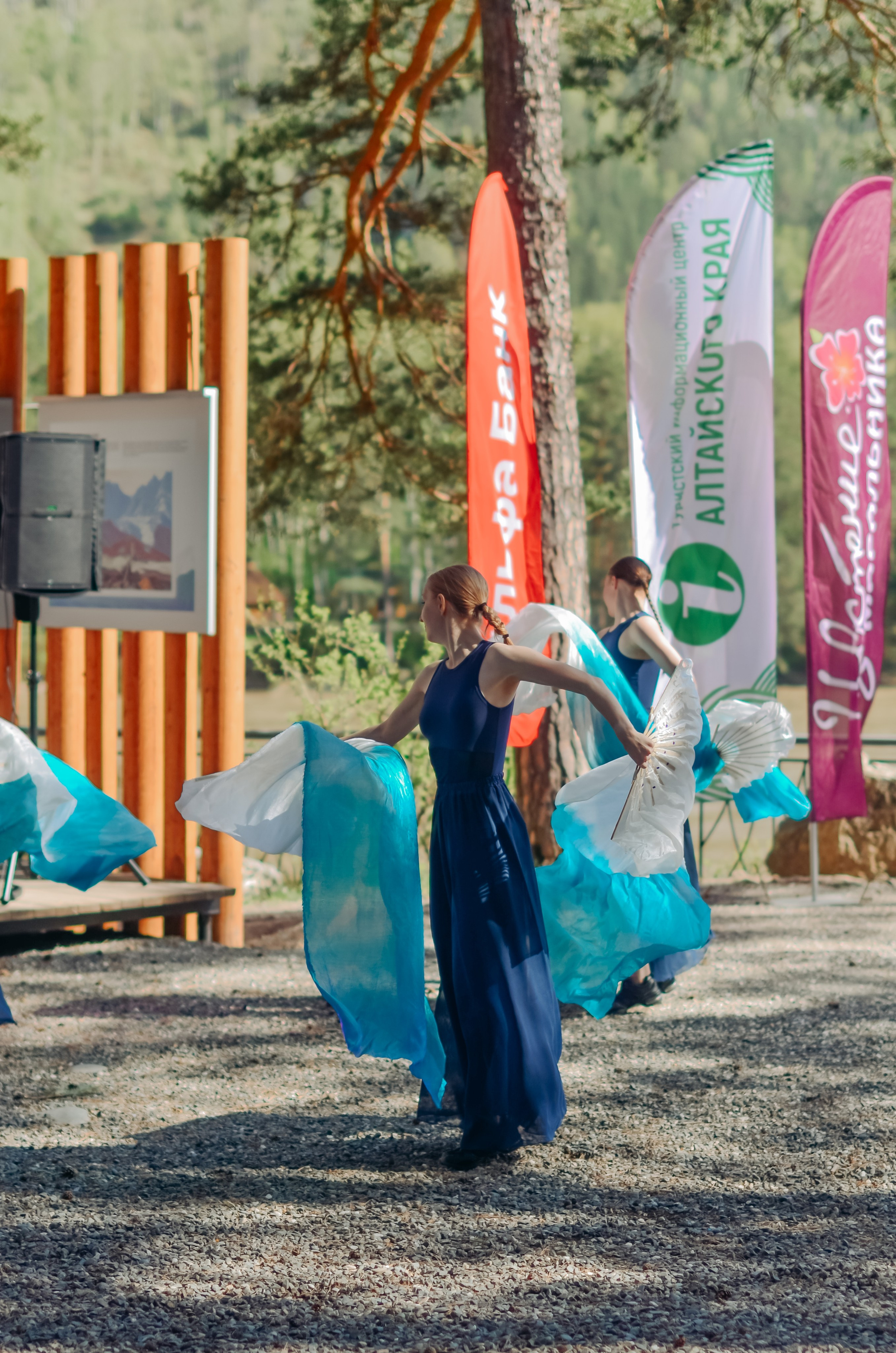 Фестиваль «Цветение Маральника на Алтае 2025». Фоторепортаж. Денисова Аля — фотограф для парных съемок и индивидуальных историй в Барнауле