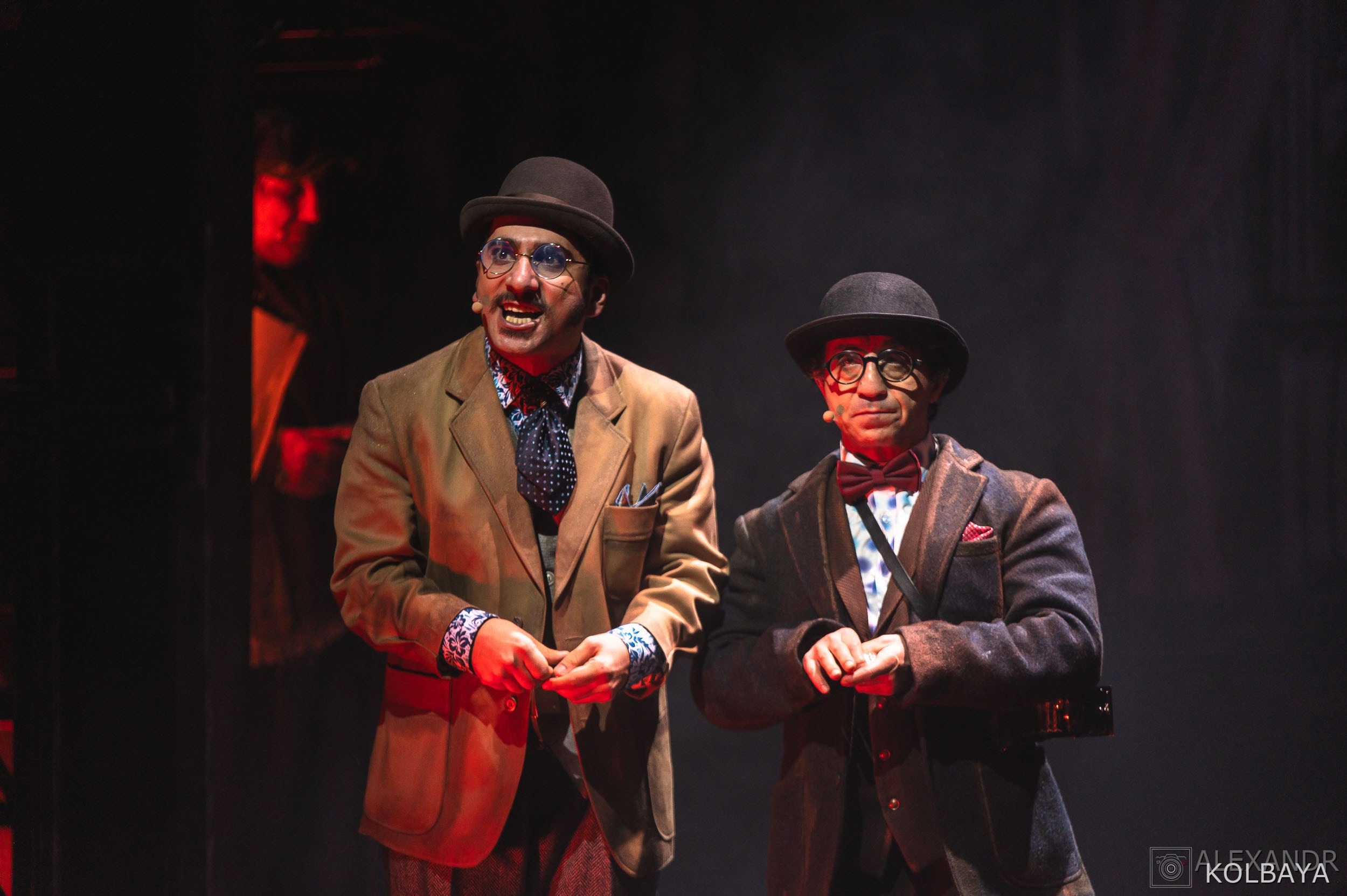 Фотографии со спектакля «Однажды в городе N». Концертный и театральный репортажный фотограф в Москве Александр Колбая