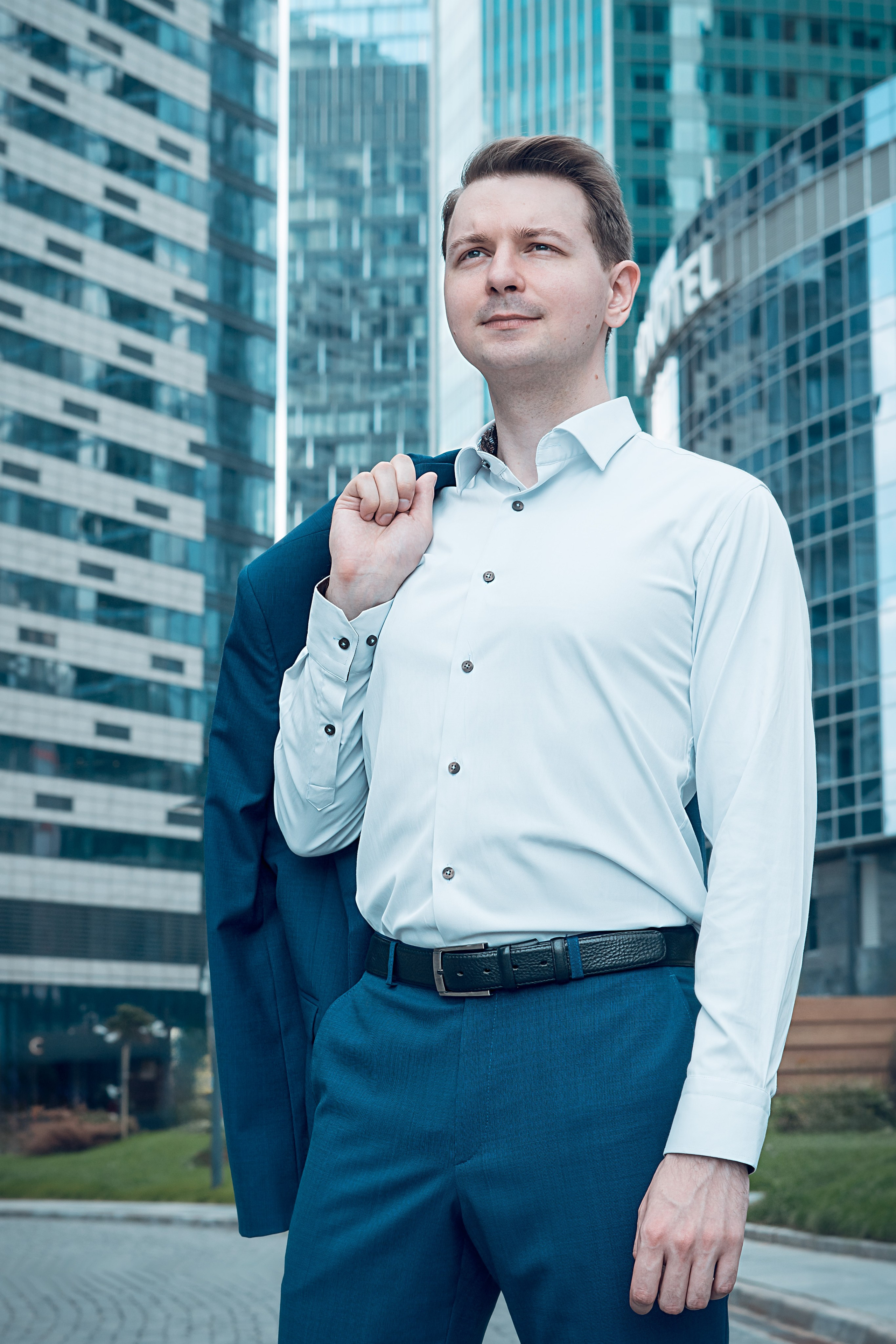 Love Story перед свадьбой с фотографом в Москве — Предсвадебная съёмка