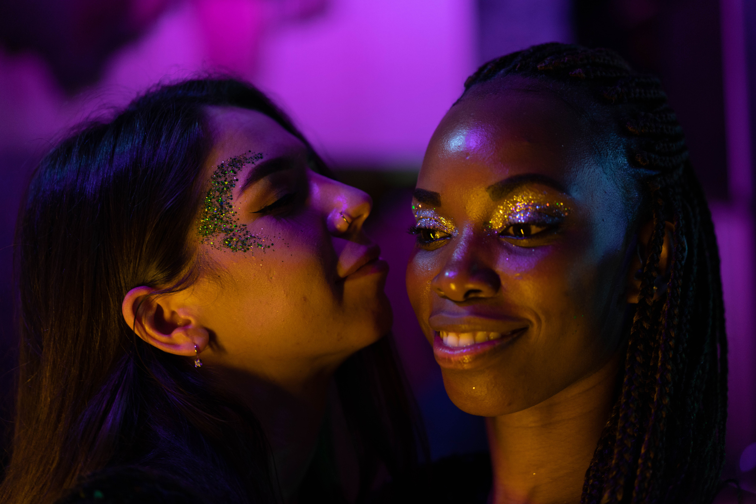 Репортажный фотограф в Алматы — Настоящие эмоции и живые кадры | ProPhoto.kz