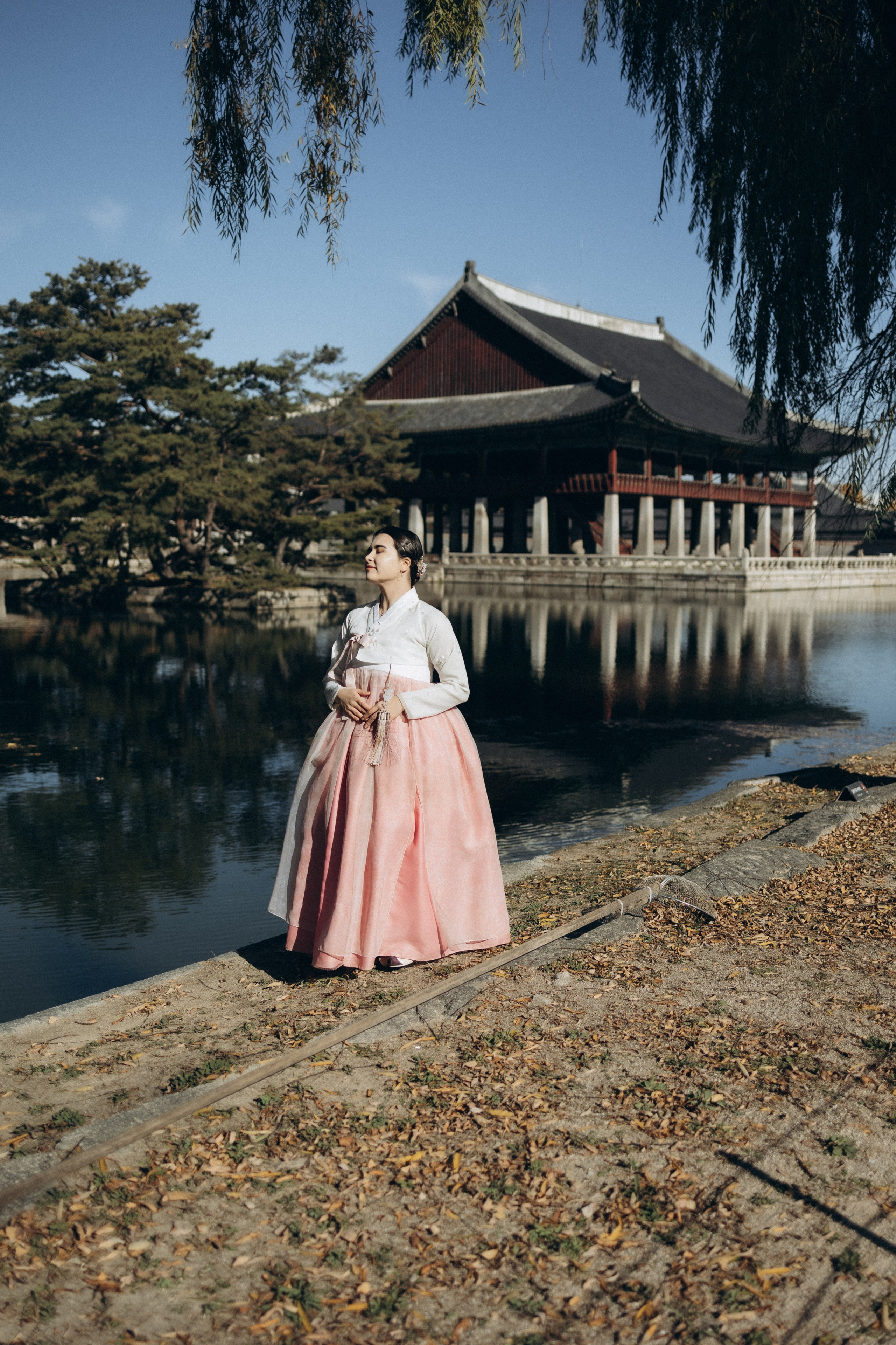 Фотосессия Маши и Саши в ханбоках. Фотограф Артем Бросов в Санкт-Петербурге и Дубае