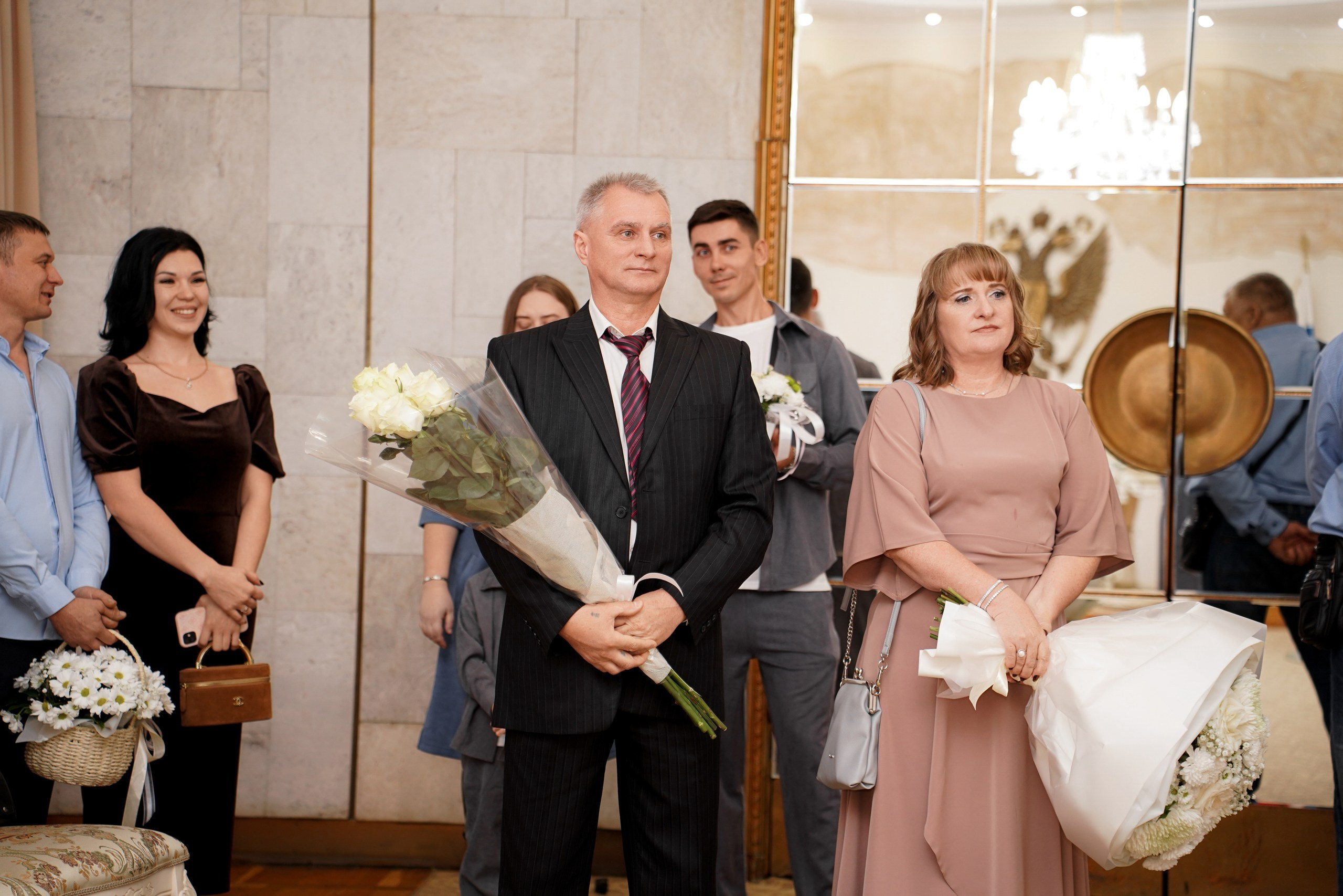 Свадебная фотосессия в Кировском ЗАГСе в Ростове-на-Дону. Фотограф Алёна Чёботова. Свадебный фотограф в Ростове-на-Дону. Таинство Крещения и Венчания, семейные фотосессии. Алёна Чёботова