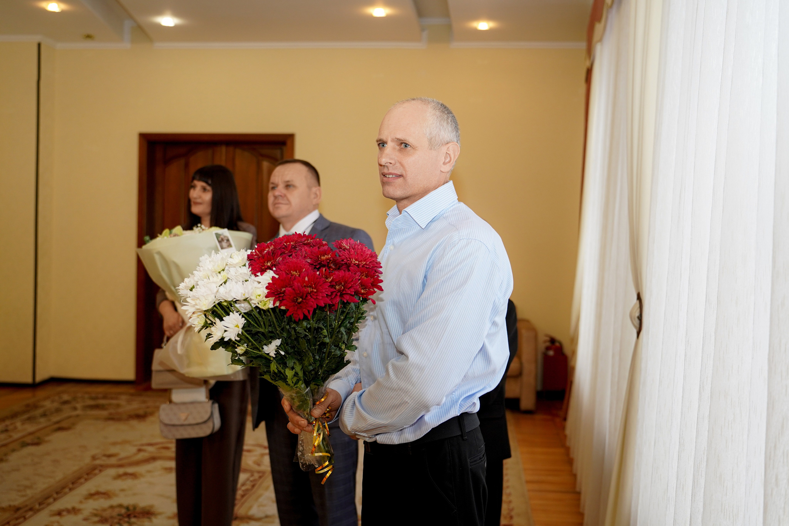 Свадебная фотосессия в ЗАГСе на Западном. Свадебный фотограф в Ростове-на-Дону. Таинство Крещения и Венчания, семейные фотосессии. Алёна Чёботова