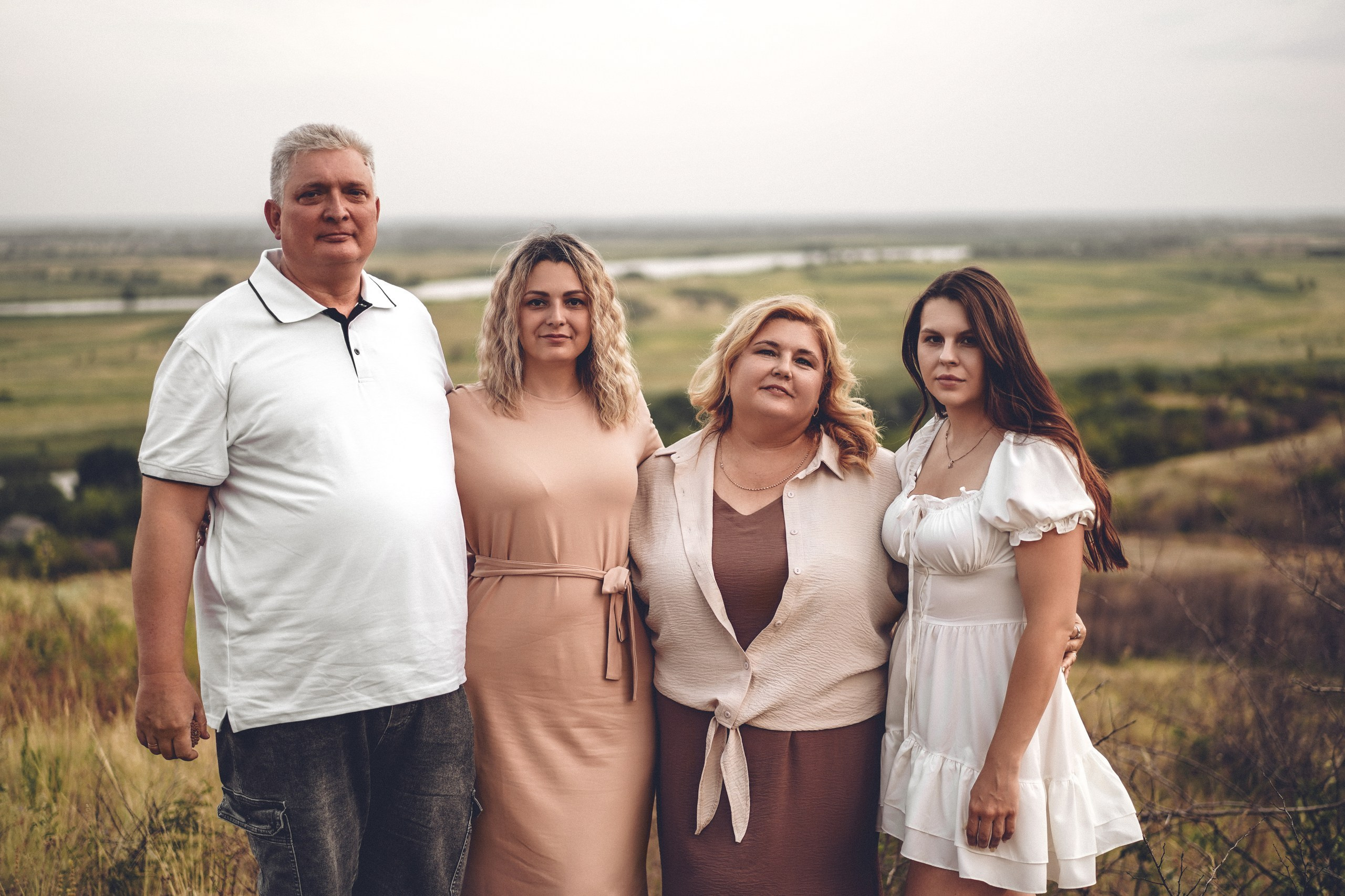 Фотосессия на природе. Свадебный фотограф в Ростове-на-Дону. Таинство Крещения и Венчания, семейные фотосессии. Алёна Чёботова