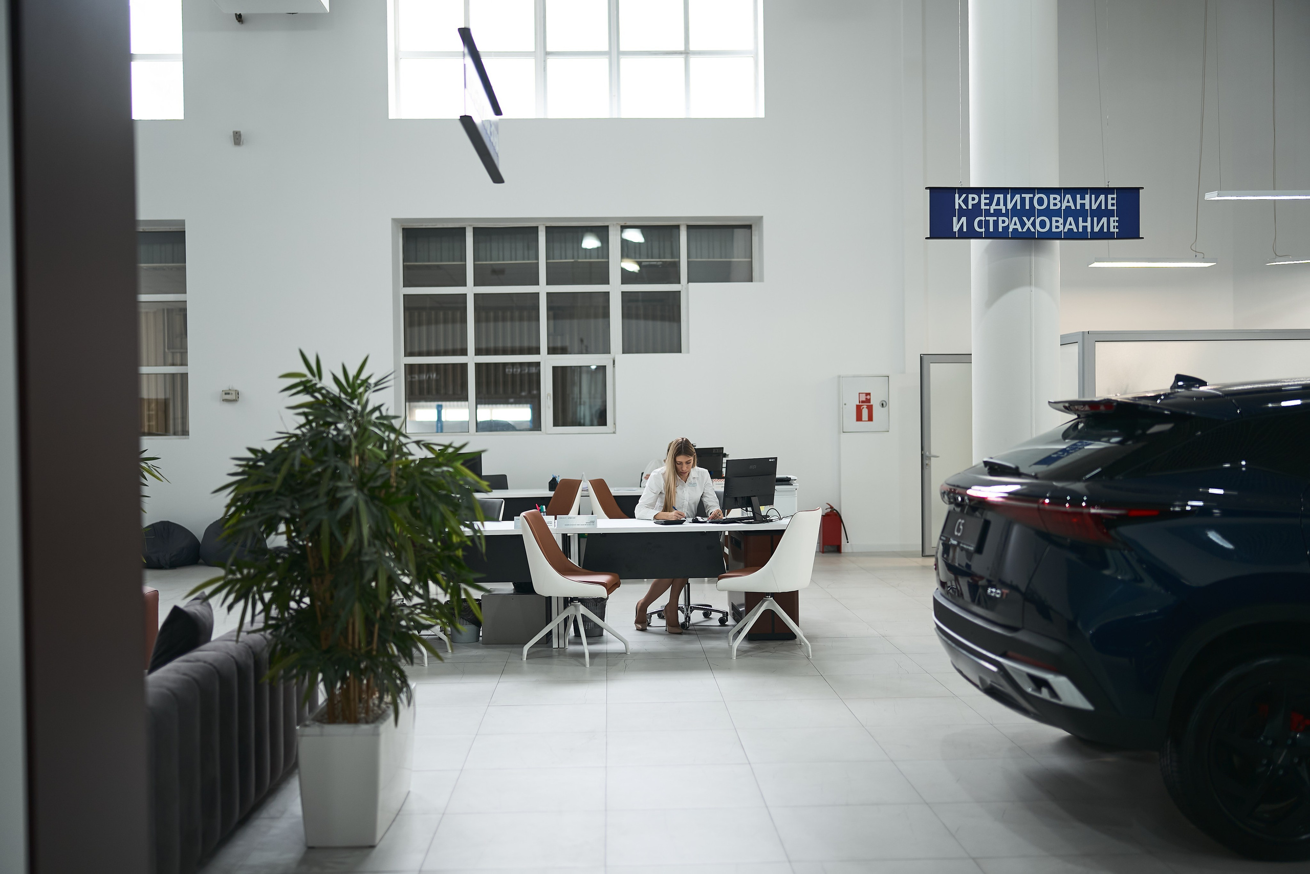 Автосалон «Боравто». Фотограф Олег Сотник