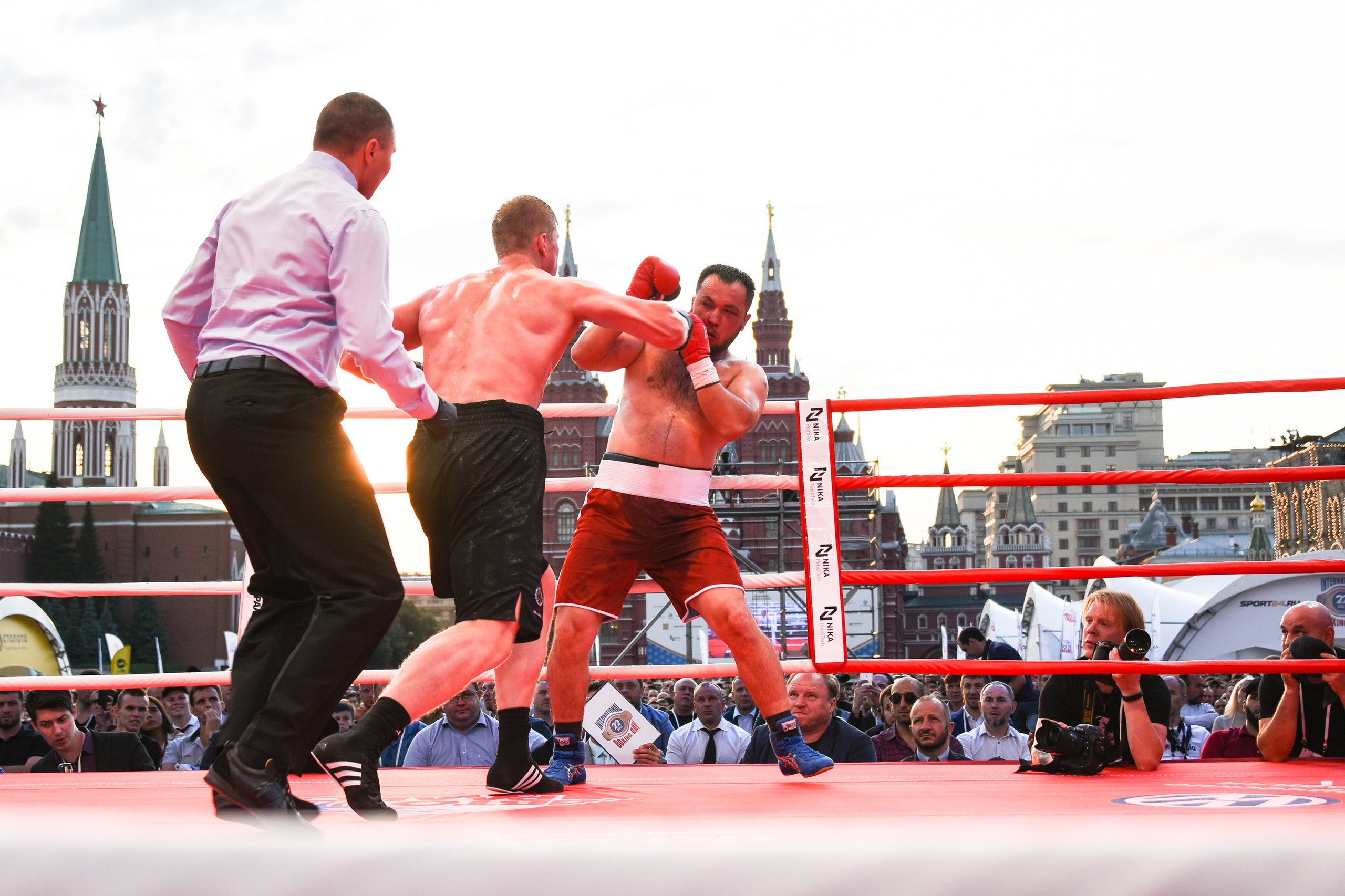 Международный день бокса на Красной площади. Репортажный фотограф в Москве и Санкт-Петербурге Артем Лунев