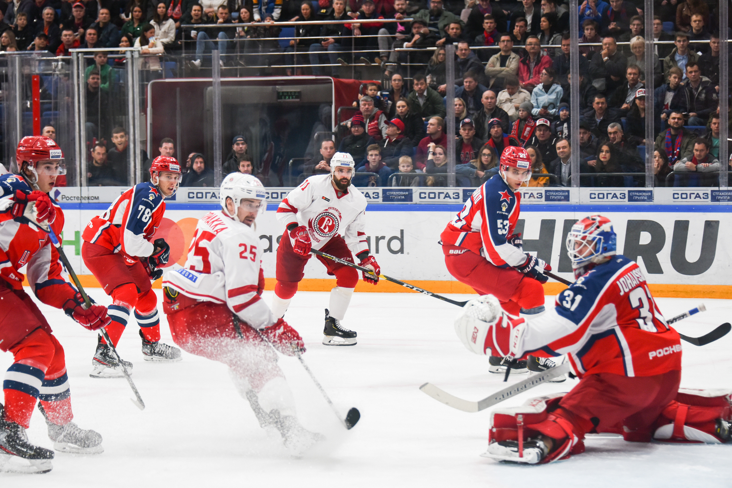 Матч чемпионата КХЛ — ЦСКА и «Витязь». Репортажный фотограф в Москве и Санкт-Петербурге Артем Лунев