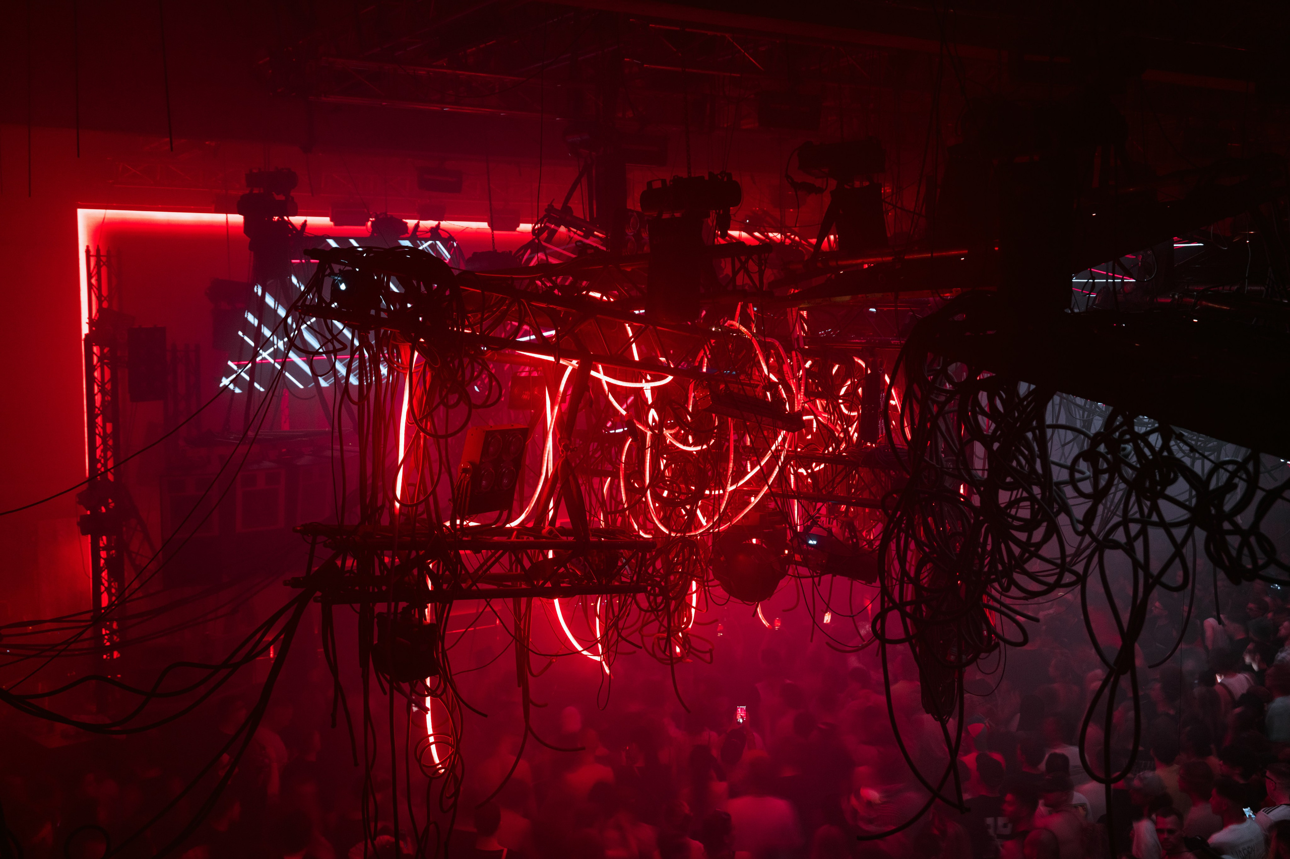 Outline 2024. @tomrus: Рустам Шагиморданов — фотограф