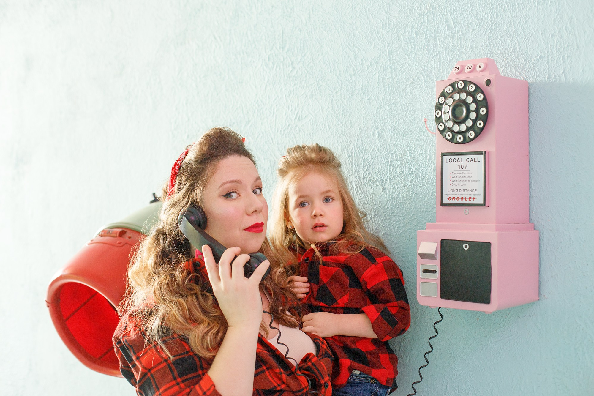 Фотосессия беременности с дочкой в стиле Пинап. Необычные портретные фотосессии под ключ в Москве