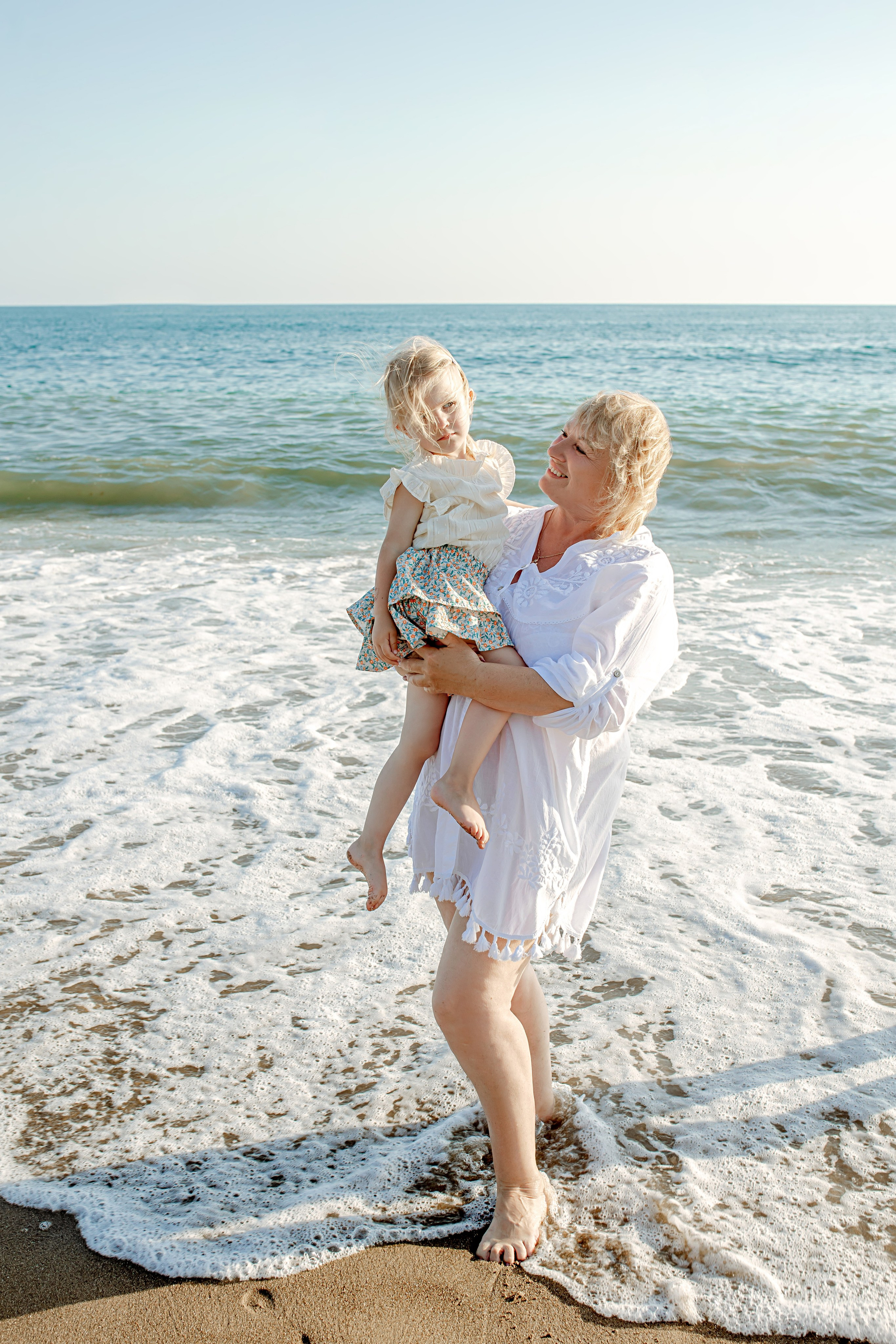 Елена и Алина с семьей. Wedding and family photographer in Gelendzhik Victoria Balashova