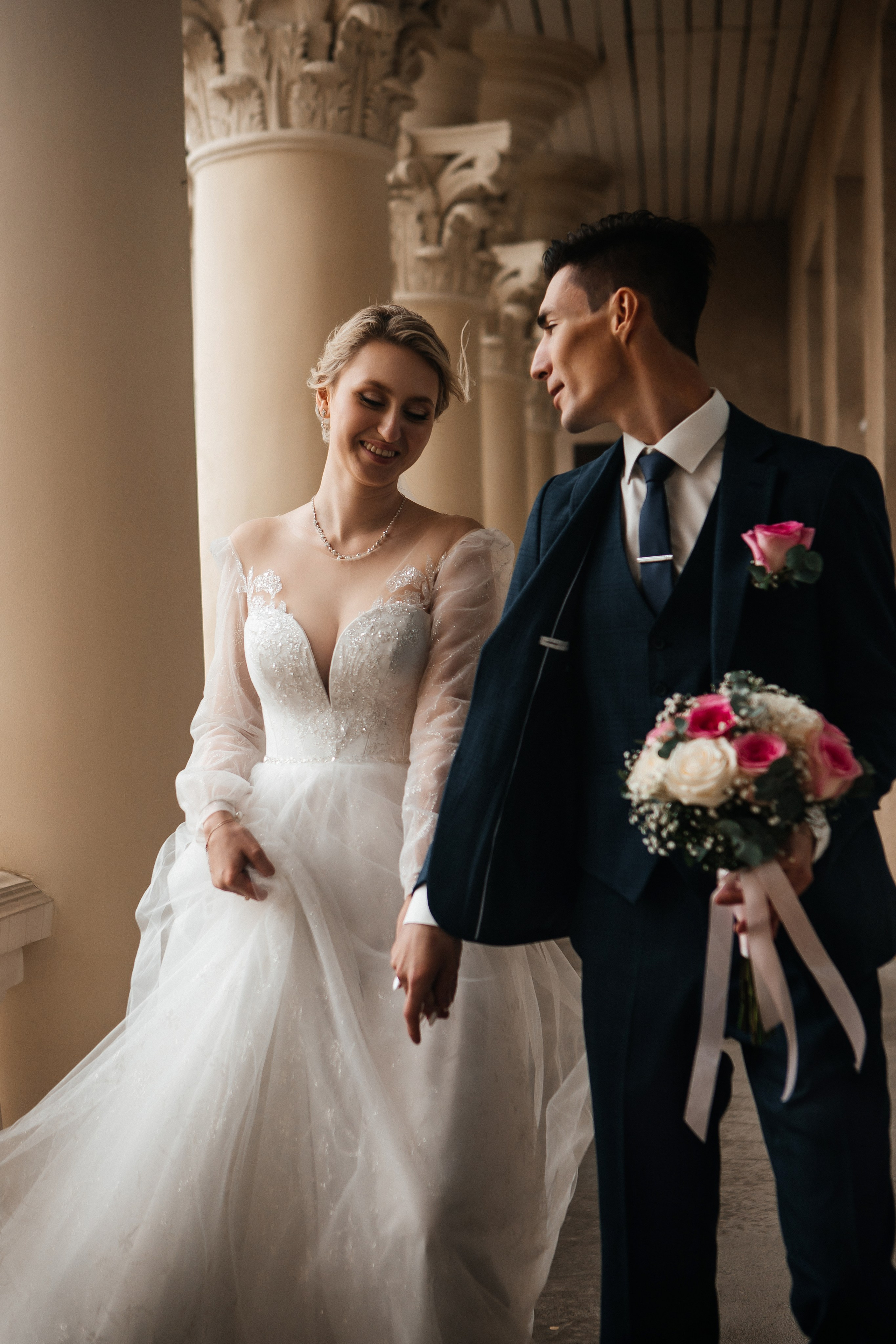 Евгения и Николай утренние сборы. Свадебный фотограф Виктория Чуйко Магнитогорск. Визуал для бизнеса