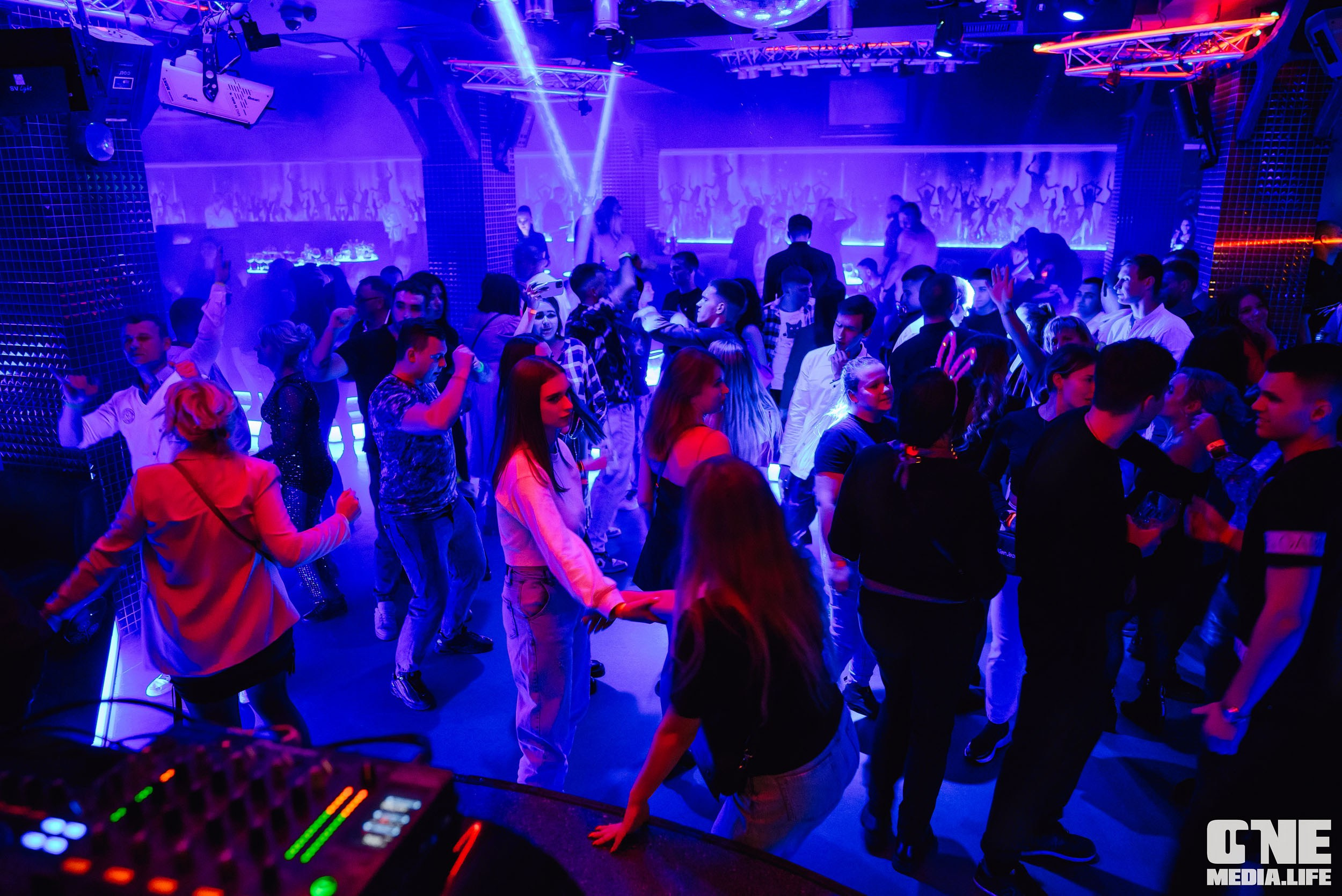 Фоторепортаж из РК Планета. One Media Life: фоторепортажи, фотоотчеты с мероприятий и заведений