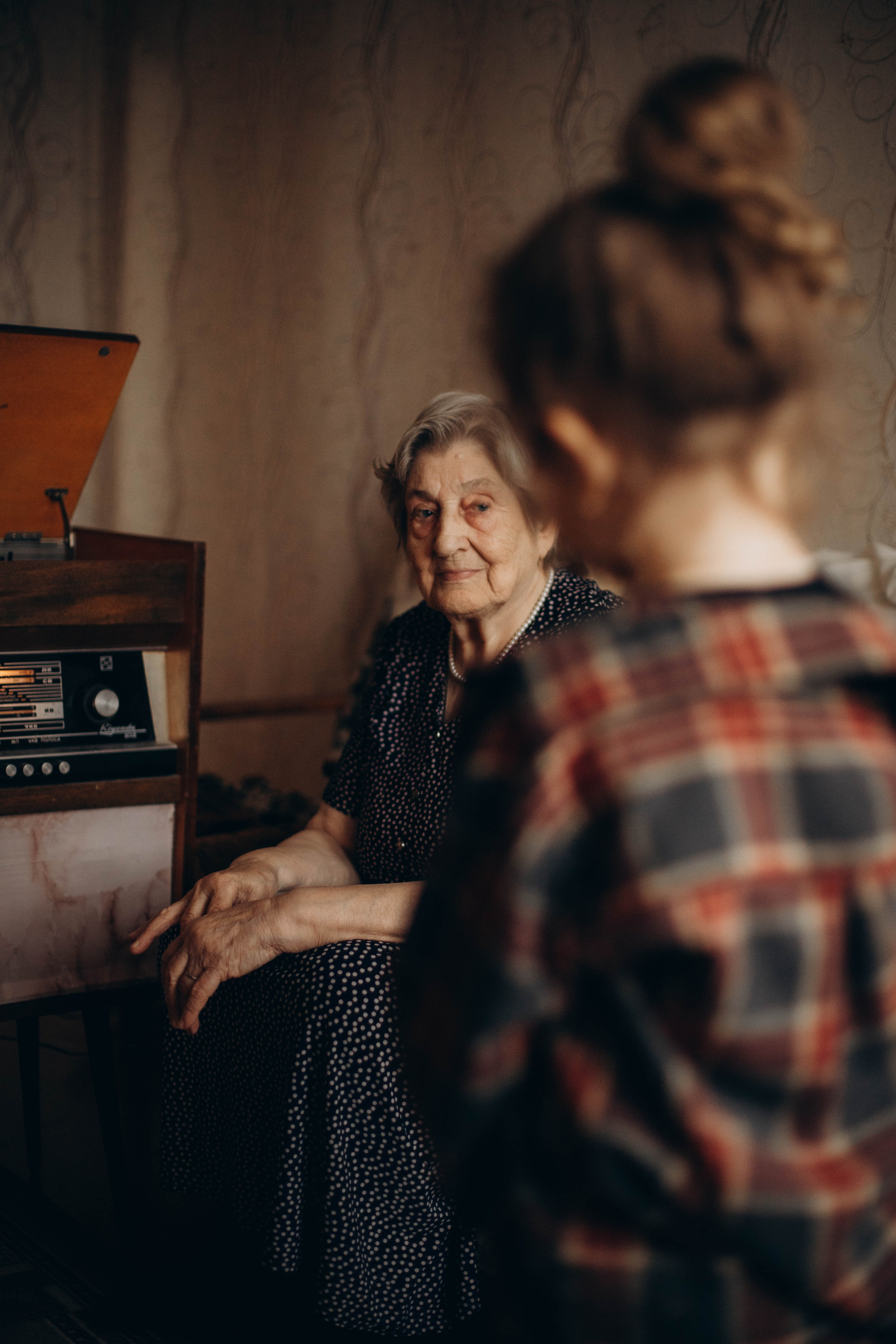 бабушка и внуки,фотосессия,пластинки