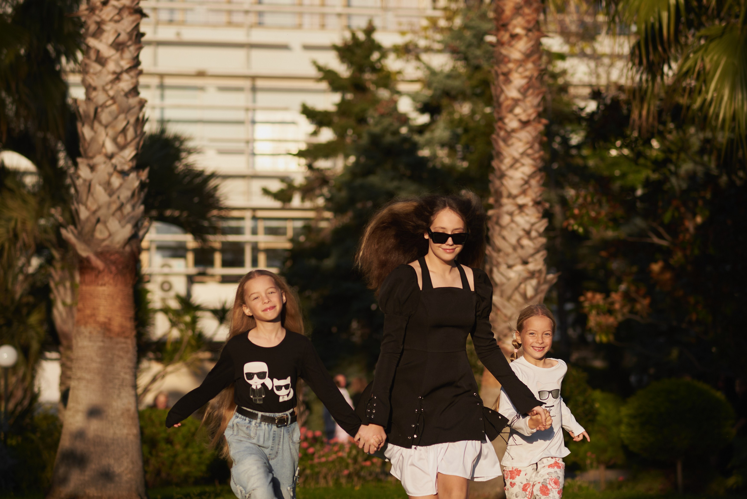 Семейные фотосессии в Сочи, Адлере, Сириусе, Красной поляне от профессионального фотографа. Фотограф для женщин и мужчин, контента для бизнеса в Сочи, Адлере, Красной поляне, Розе Хутор