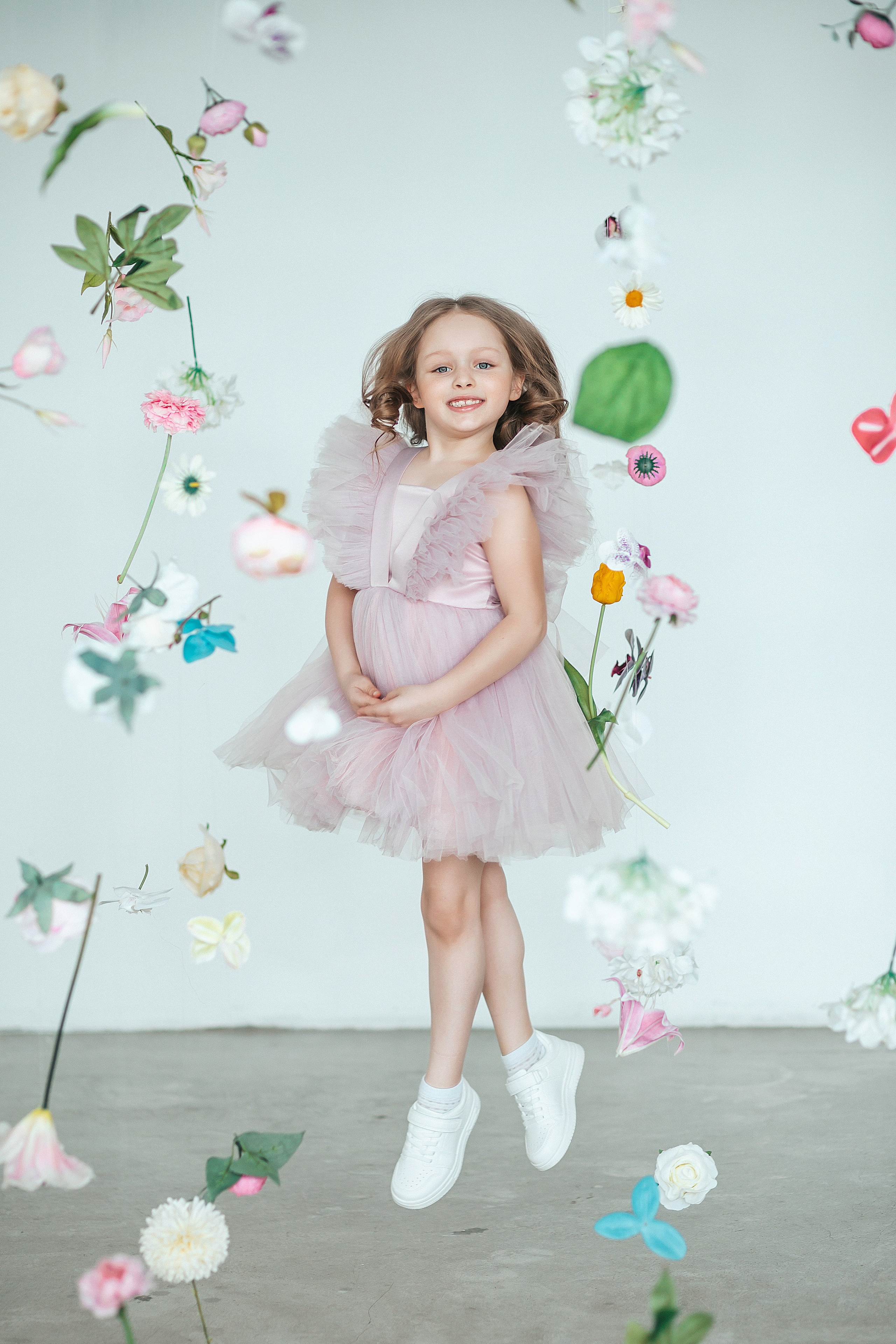 Цветочные весенние кадры. Детский и семейный фотограф в Красноярске Юлия Бирюкова