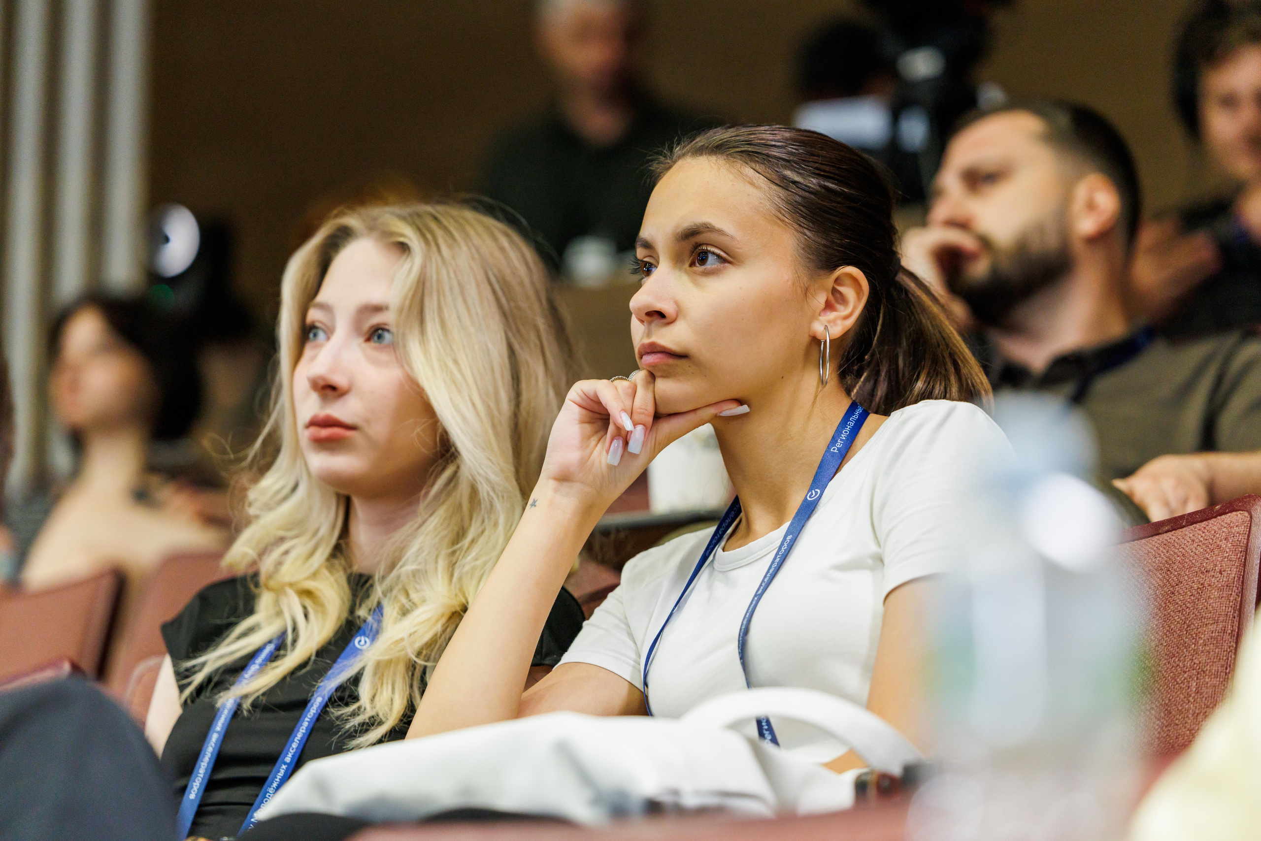 Demo Day Сбер. Профессиональный репортажный фотограф