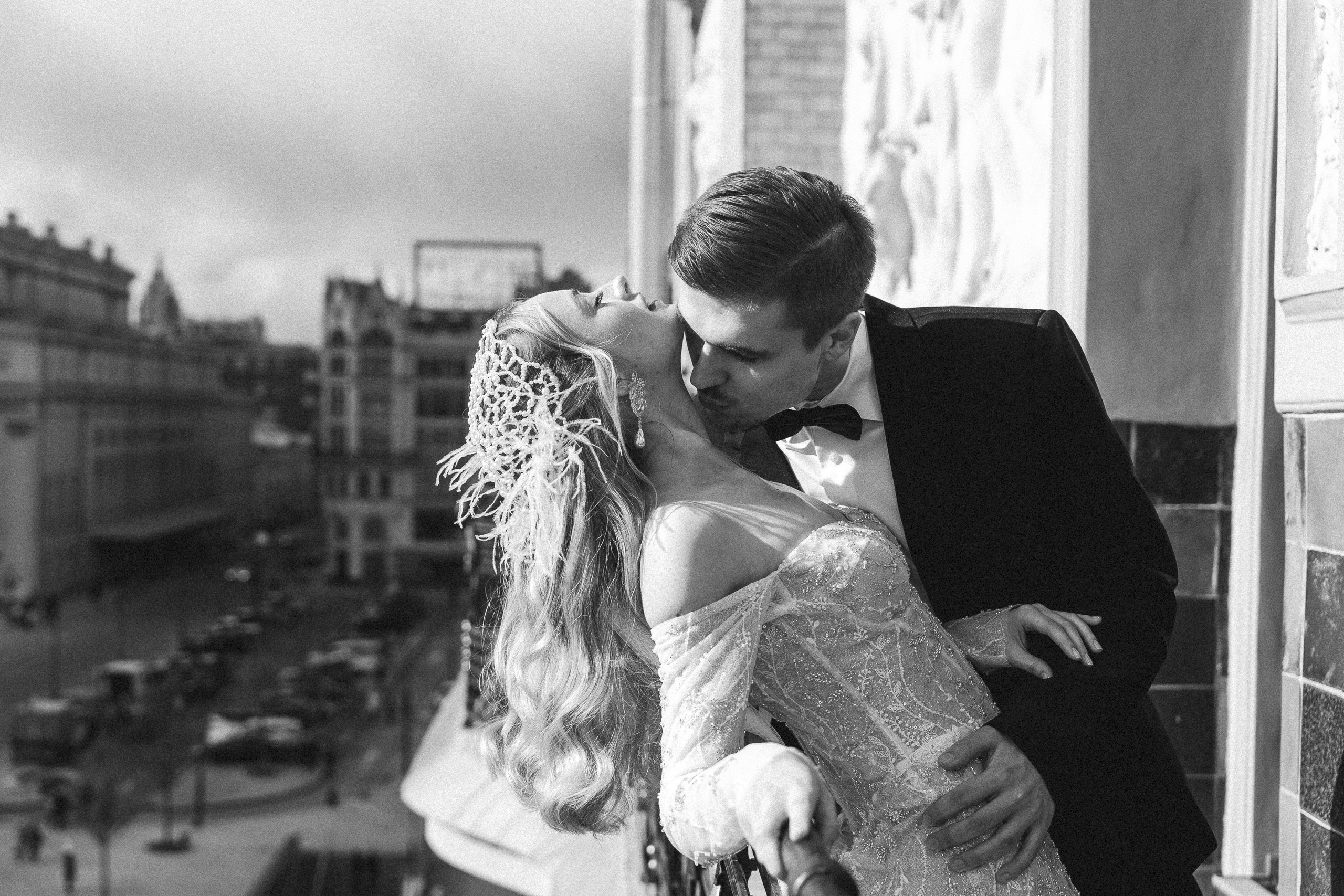 Свадебная фотосессия в отеле Метрополь. Свадебный фотограф в Москве Анна Полушина