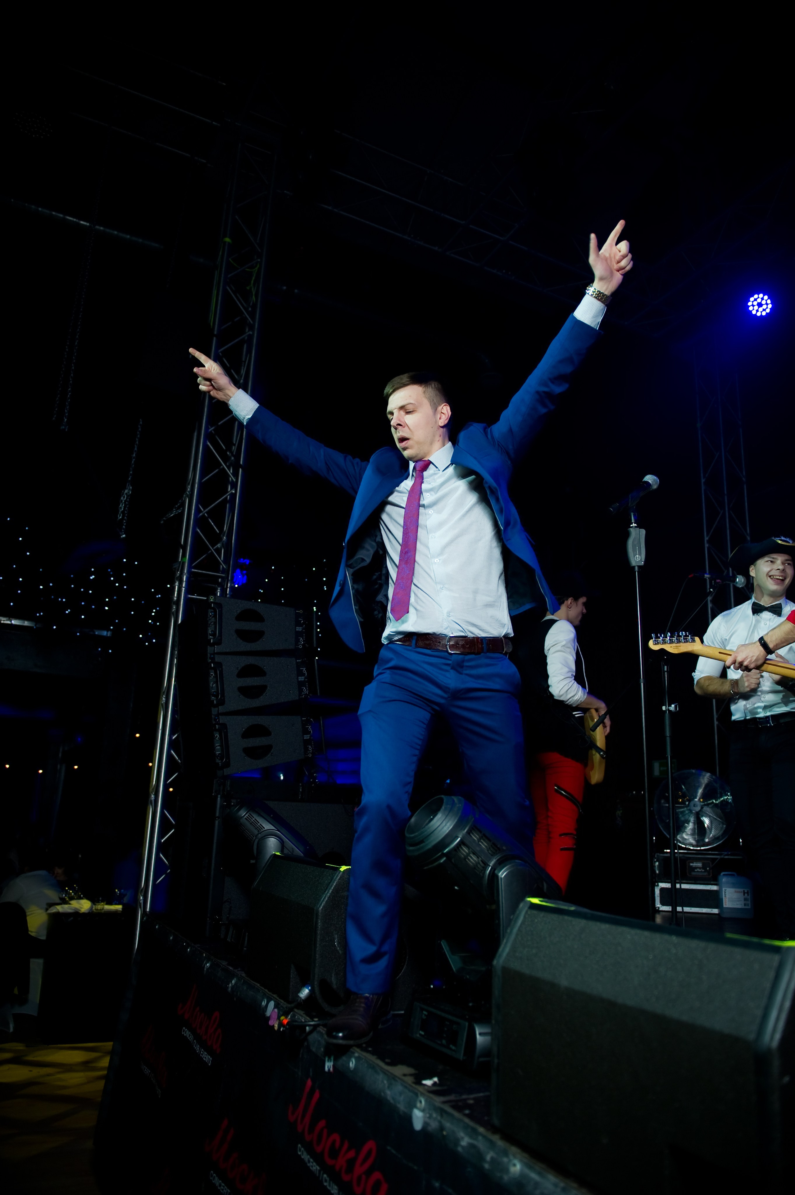 Новогодний корпоратив Summit. Репортажный фотограф и видеограф Слава Думчев. Тимбилдинги, отчетники, корпоративы