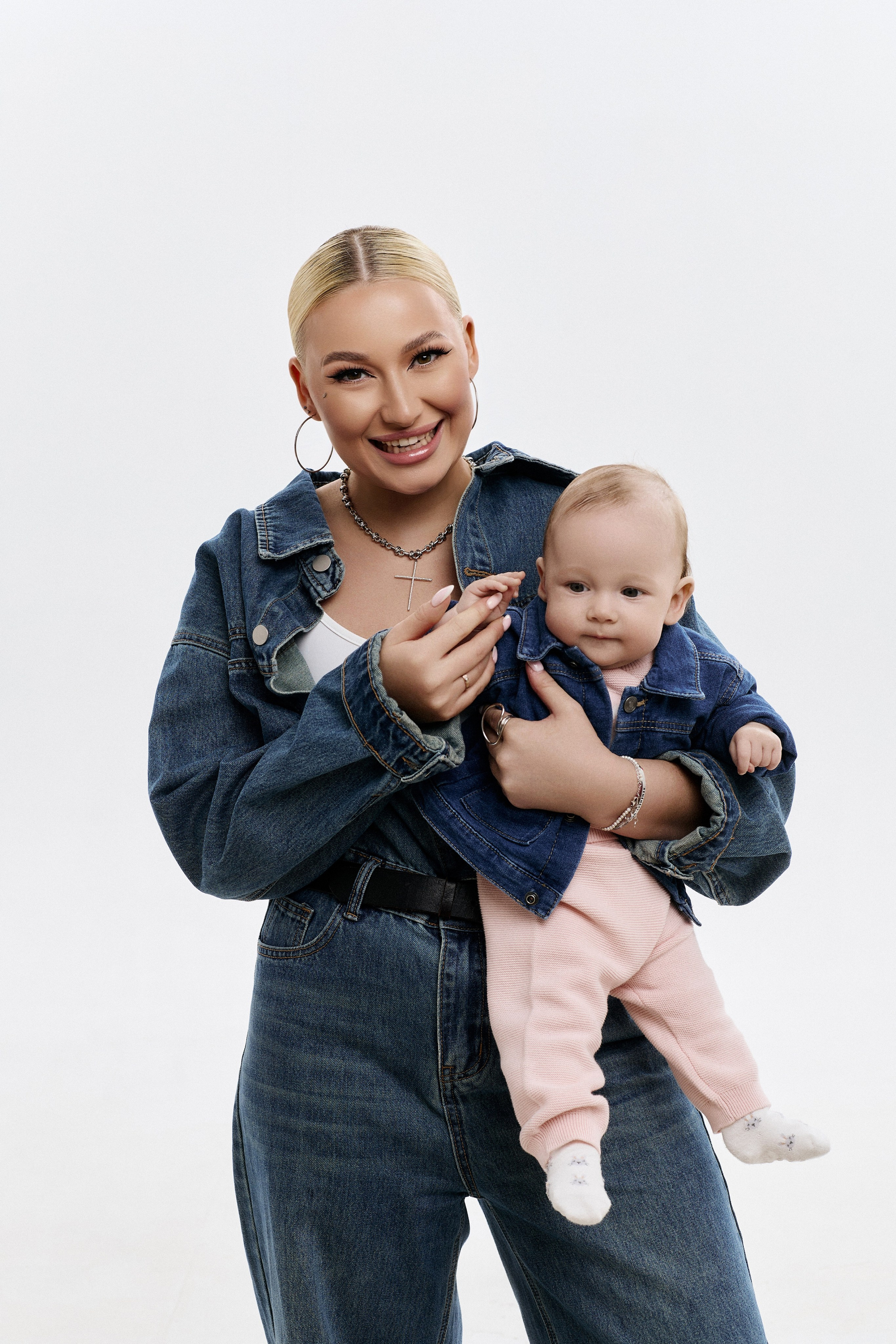 ANASTASIA & ANDREY & AVRORA. Ася Солопова, фотограф Тюмень