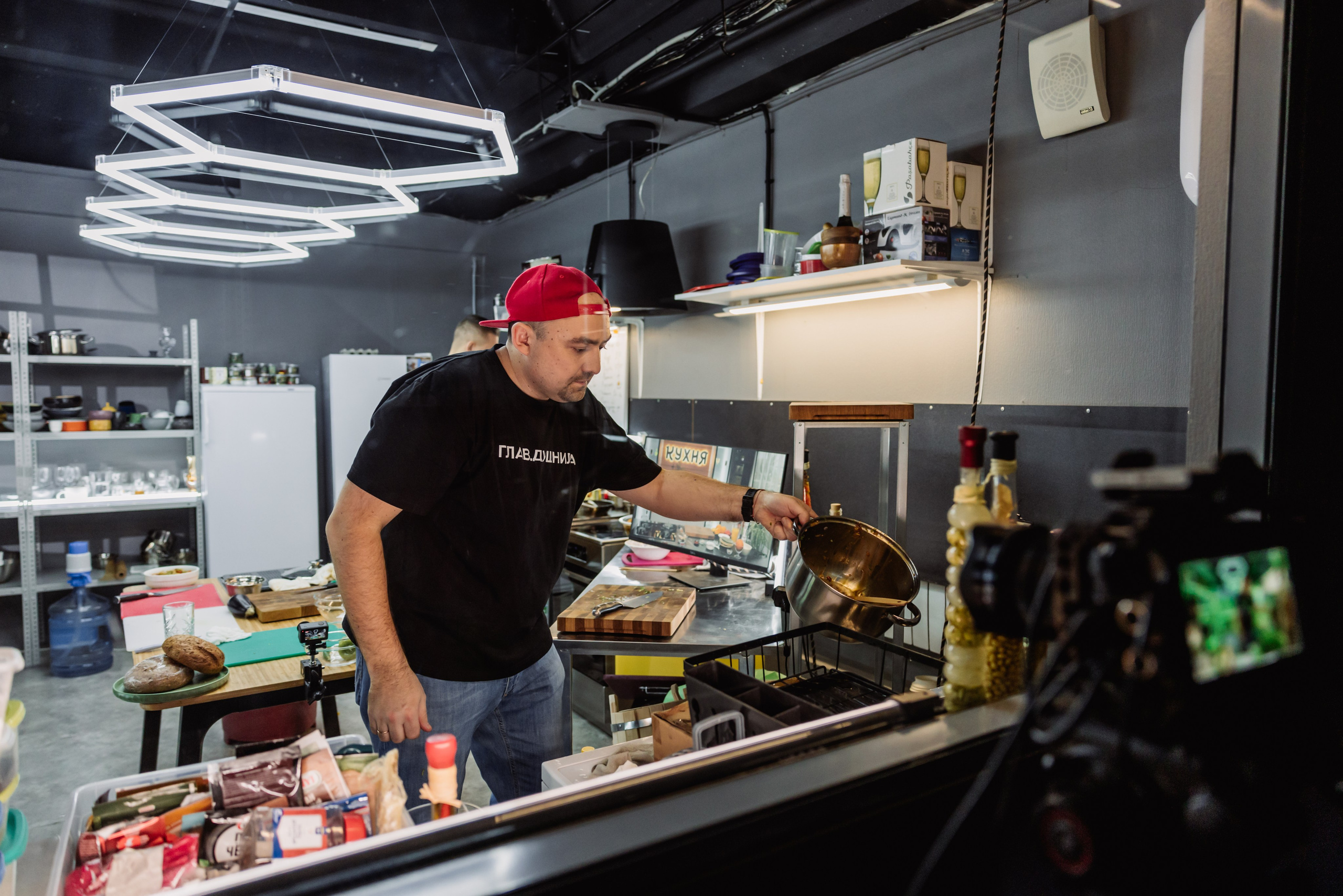 «Черная кухня», г. Москва, телеканал «Кухня». ФОТОГРАФ ИРИНА ШАМАТАВА