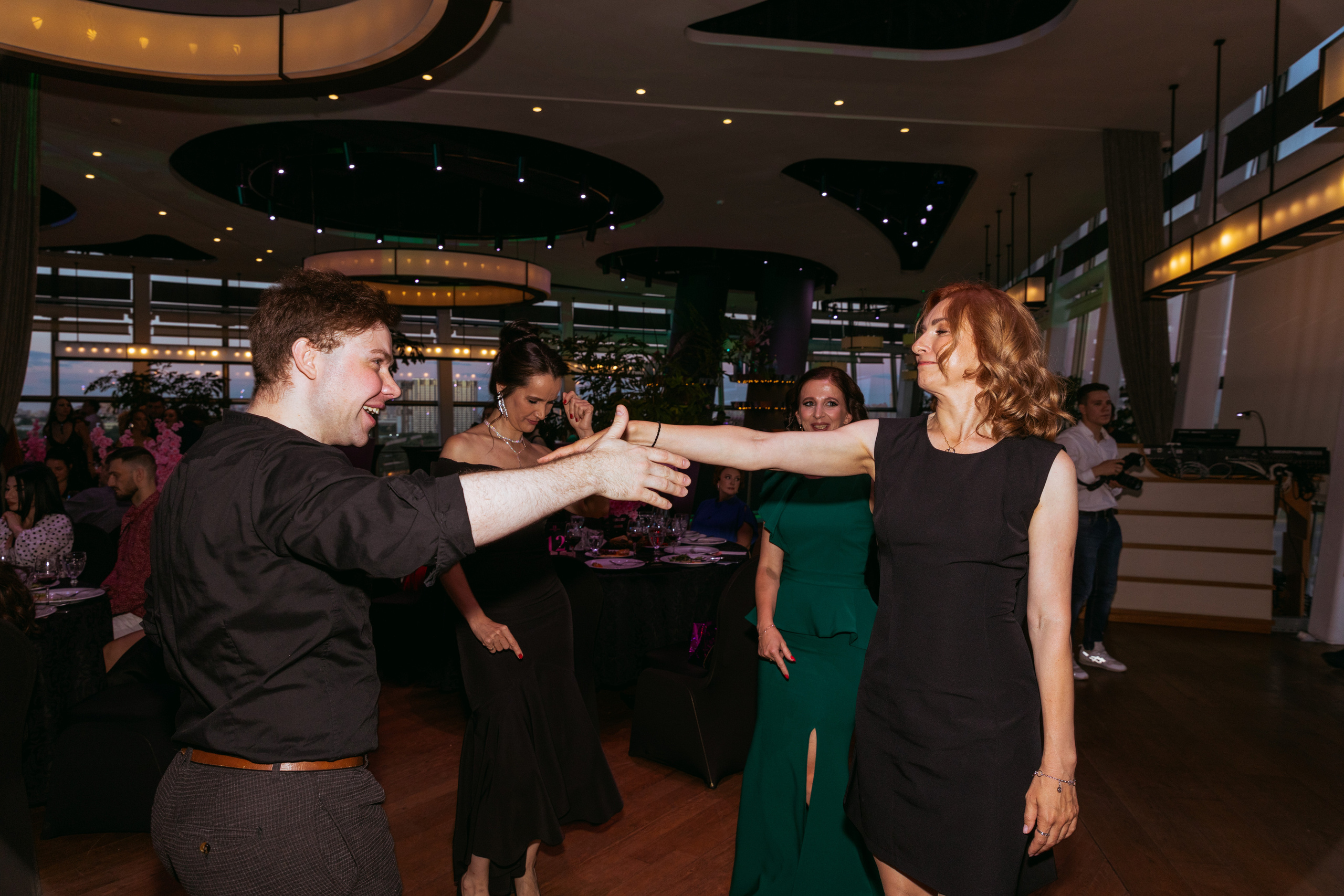 By Fashion Beaty: Женщина года 2022 — ресторан Backstage. Фотограф и Видеограф в Москве Дарья Арсентьева