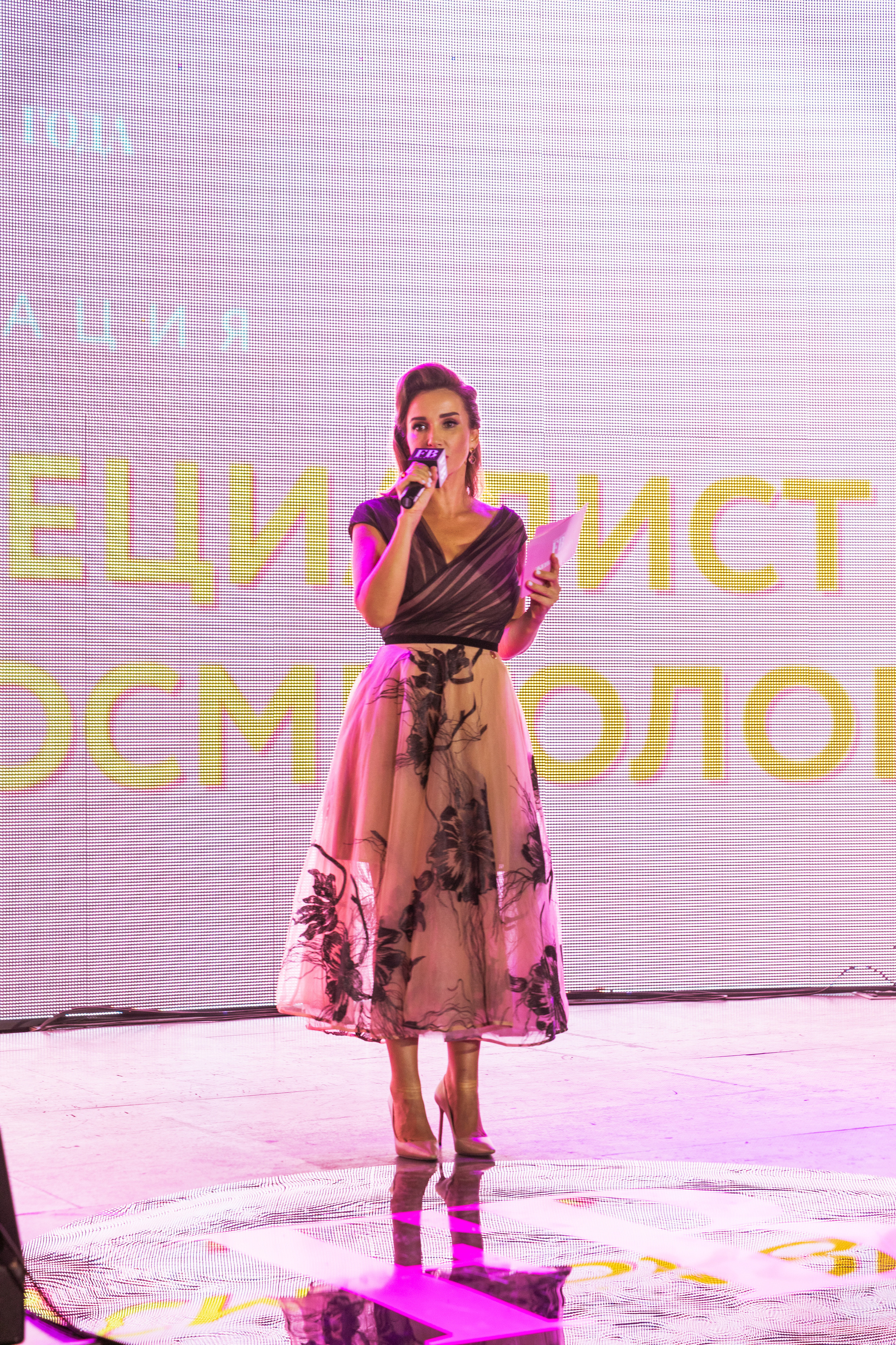 By Fashion Beaty: Женщина года 2022 — ресторан Backstage. Фотограф и Видеограф в Москве Дарья Арсентьева