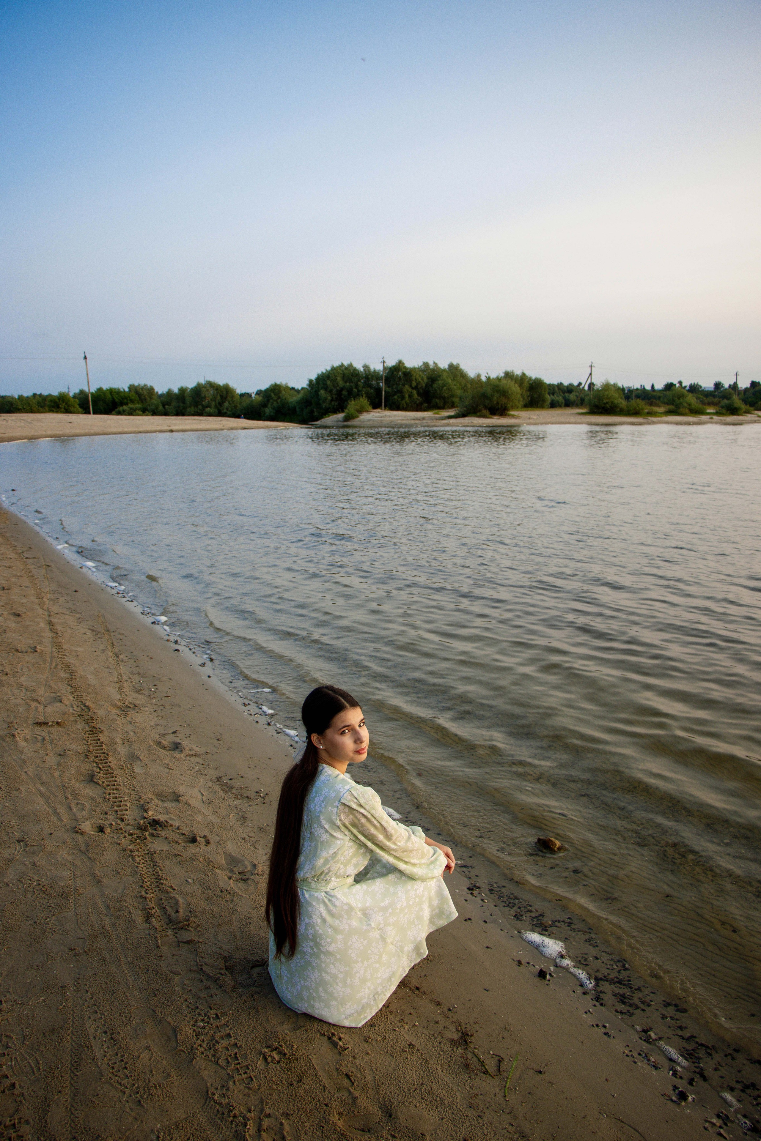Эмилия у озера. Фотограф Татьяна Матрос