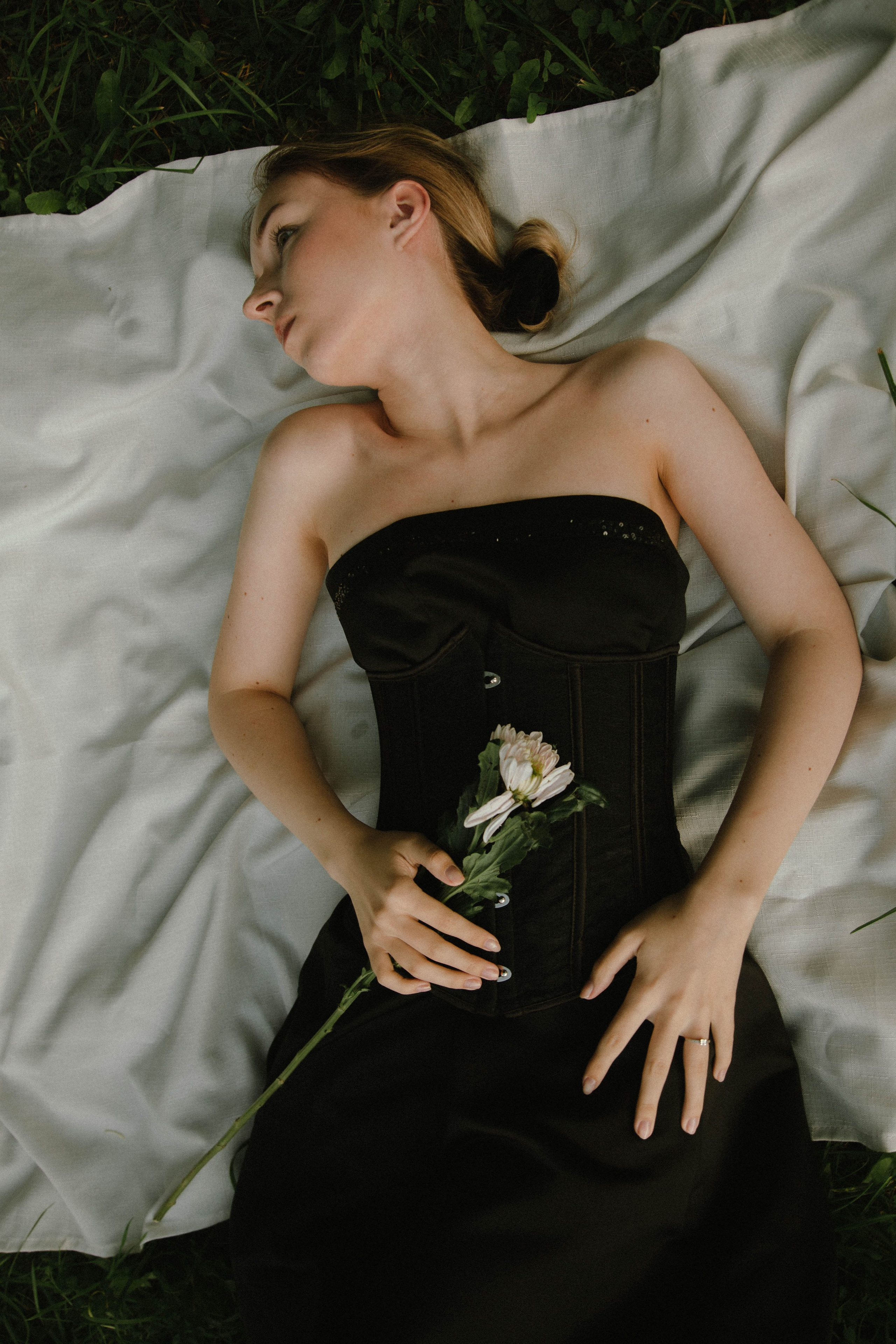 Black dress. DINA MOREVA photography