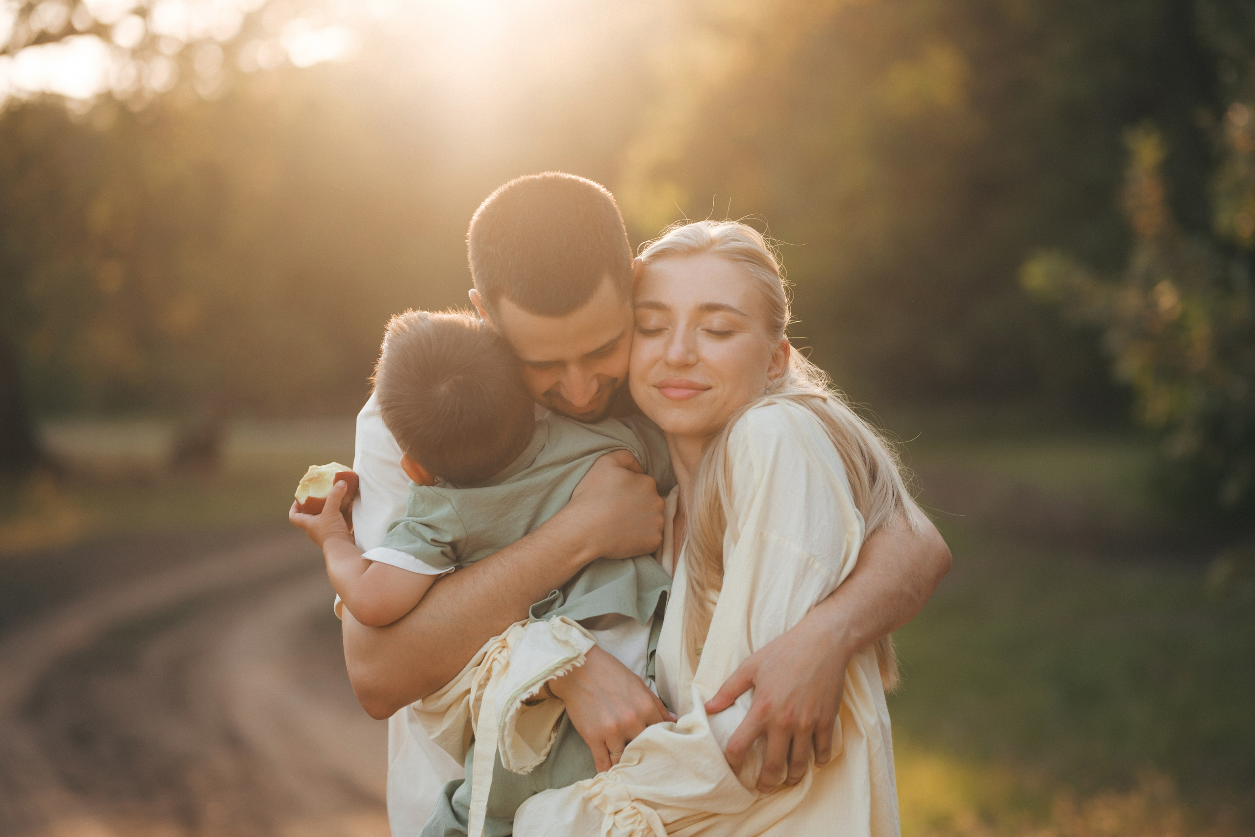 Вика, Дима и Мирон. Свадебный и семейный фотограф в Волгограде
