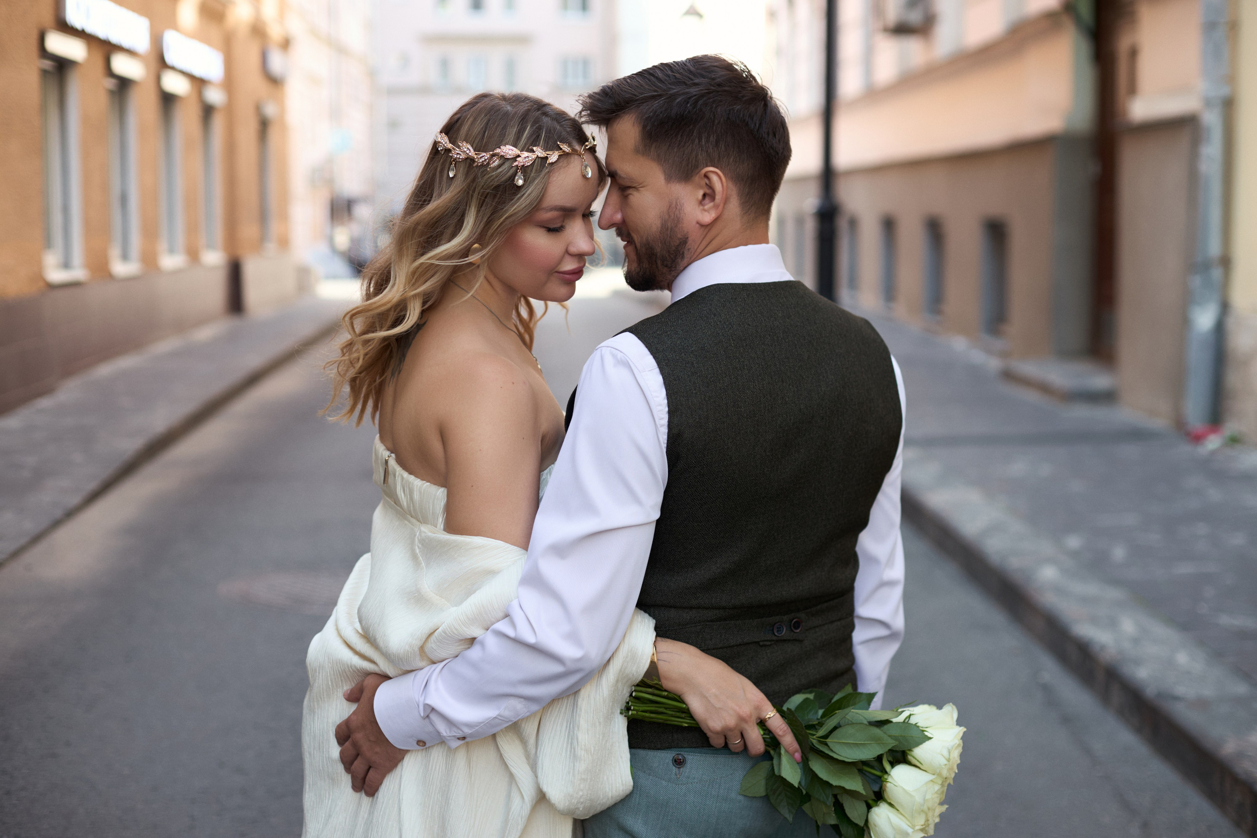 Лавстори на улице летом. Brand и контент фотограф