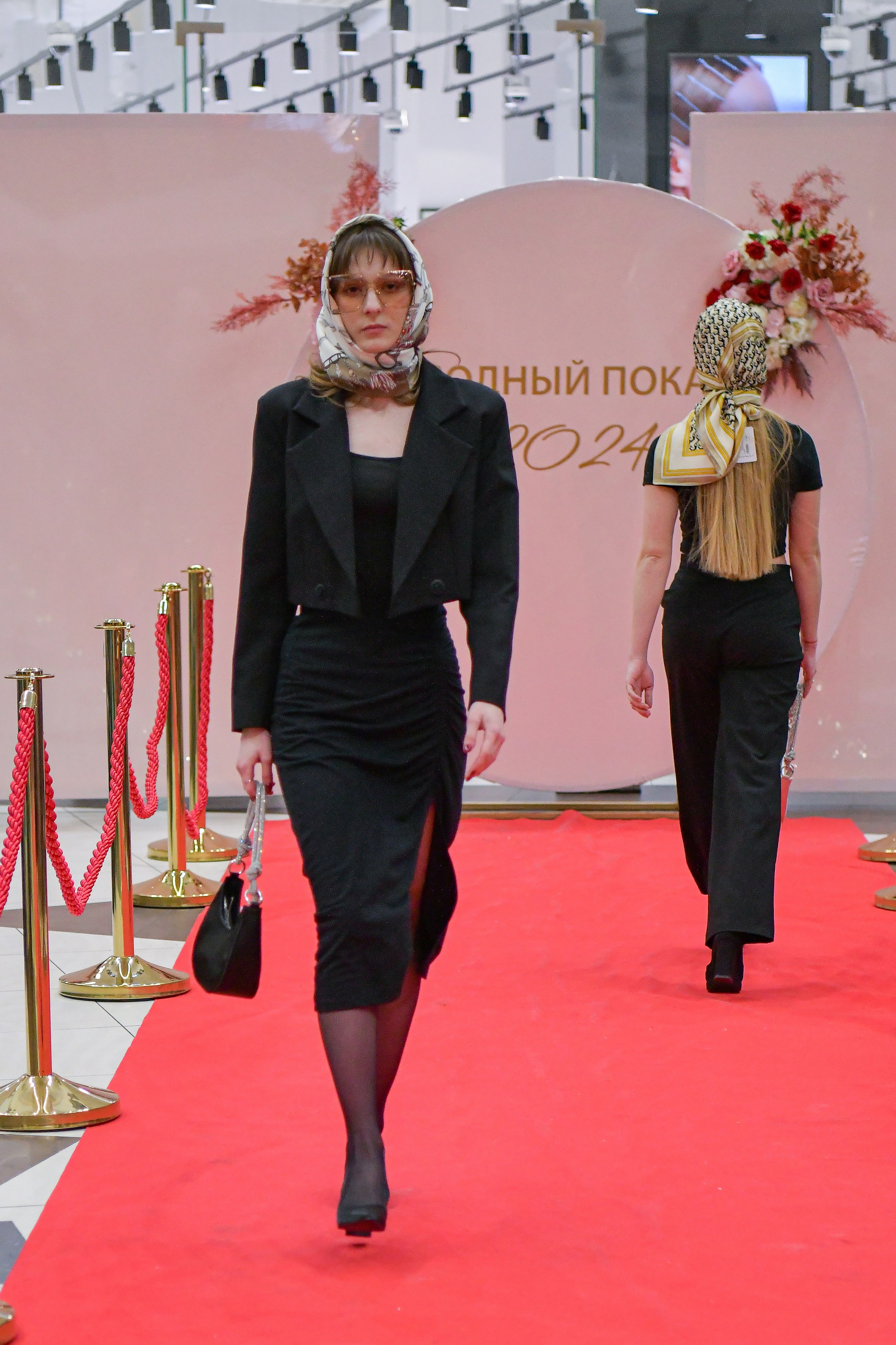 Модный показ 2024. Свой взгляд через объектив