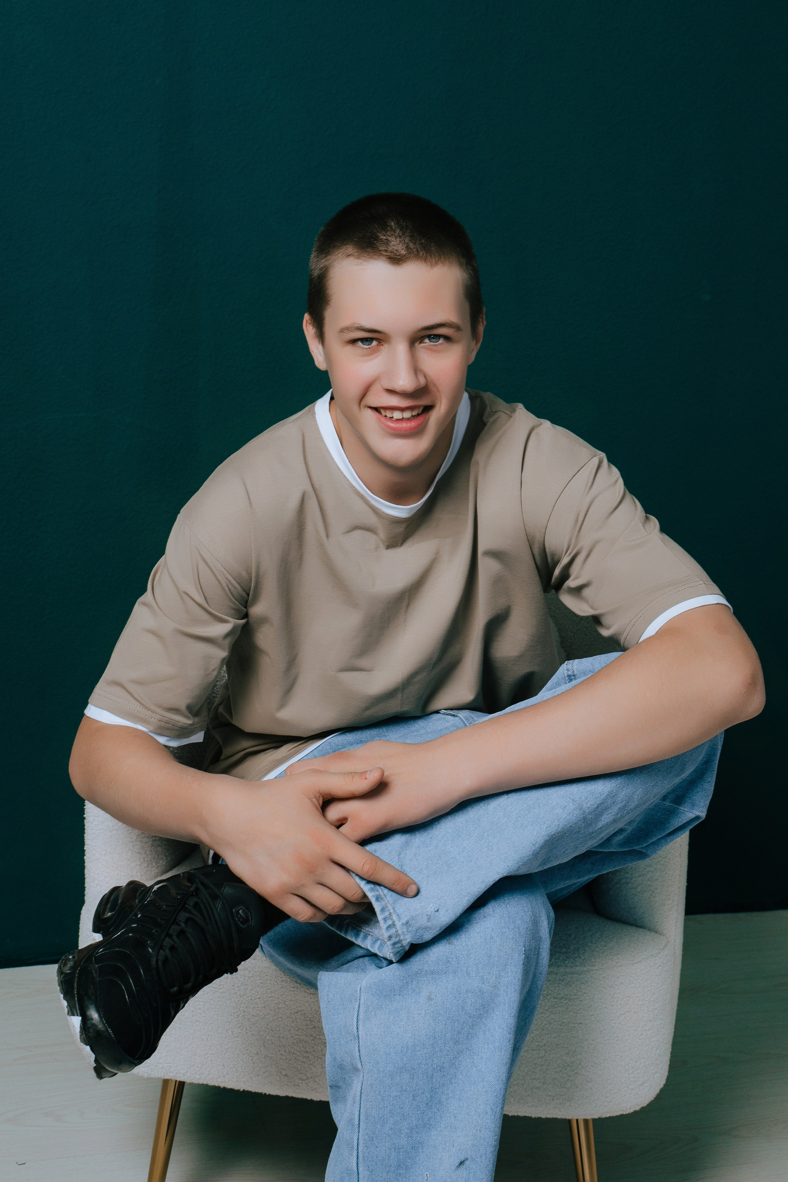 4 Школа — Заводской. Фотограф Ярмишко Дарья. Выпускные фотокниги