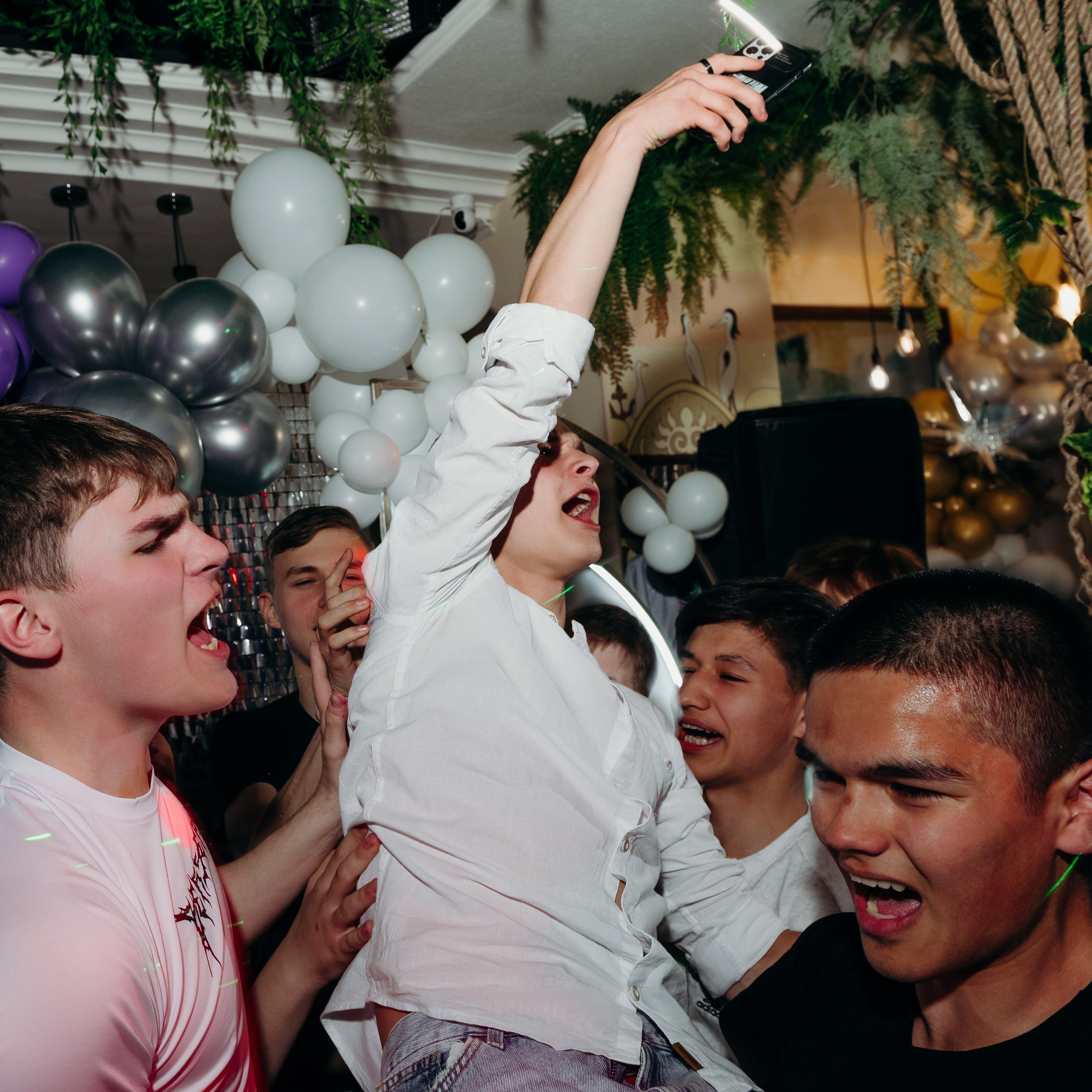 Выпускные. Фотограф Янис Алываев