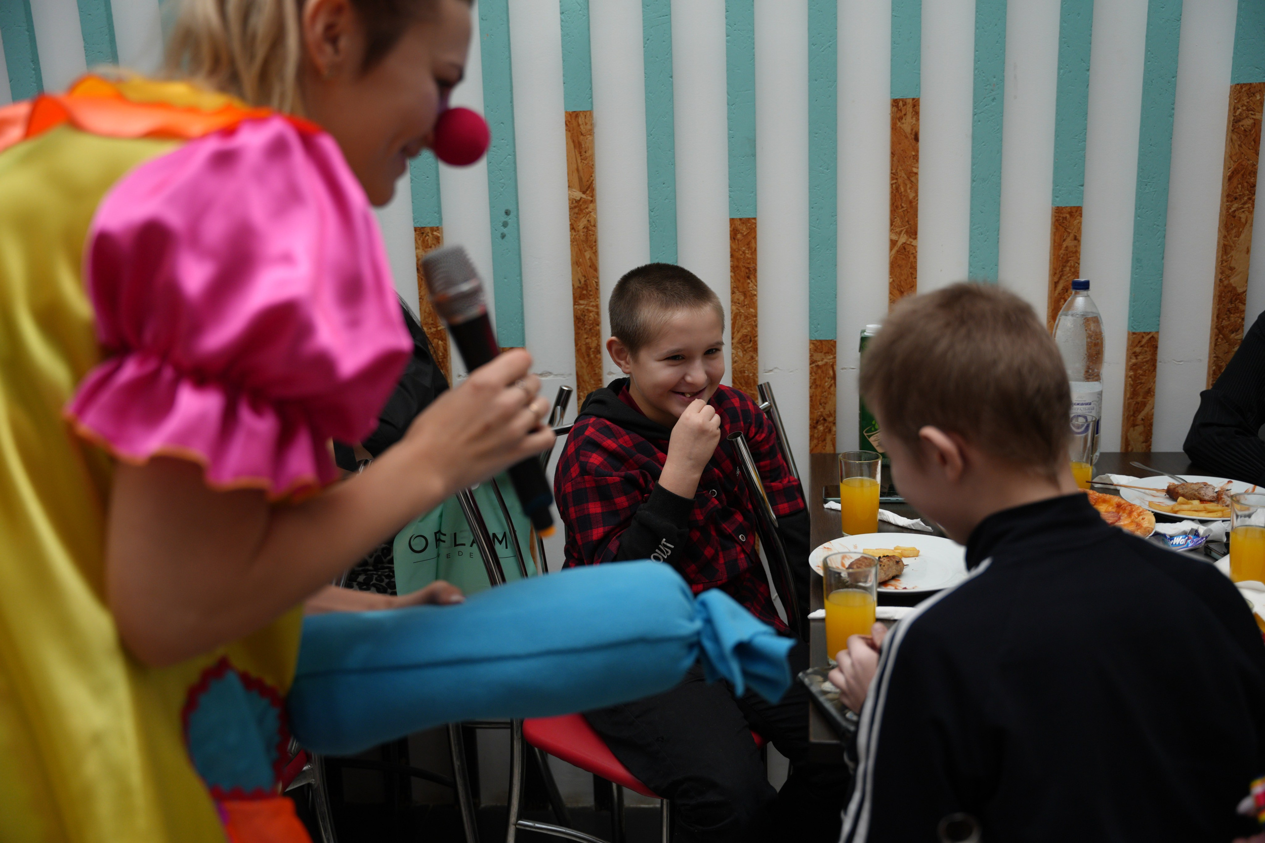 Социально —благотворительная акция «Ты в этом мире не один», посвященная Международному дню инвалидов. ВЫПУСКНЫЕ АЛЬБОМЫ, Школьный фотограф, семейный и свадебный в Саратове и области Ольга Плаксина