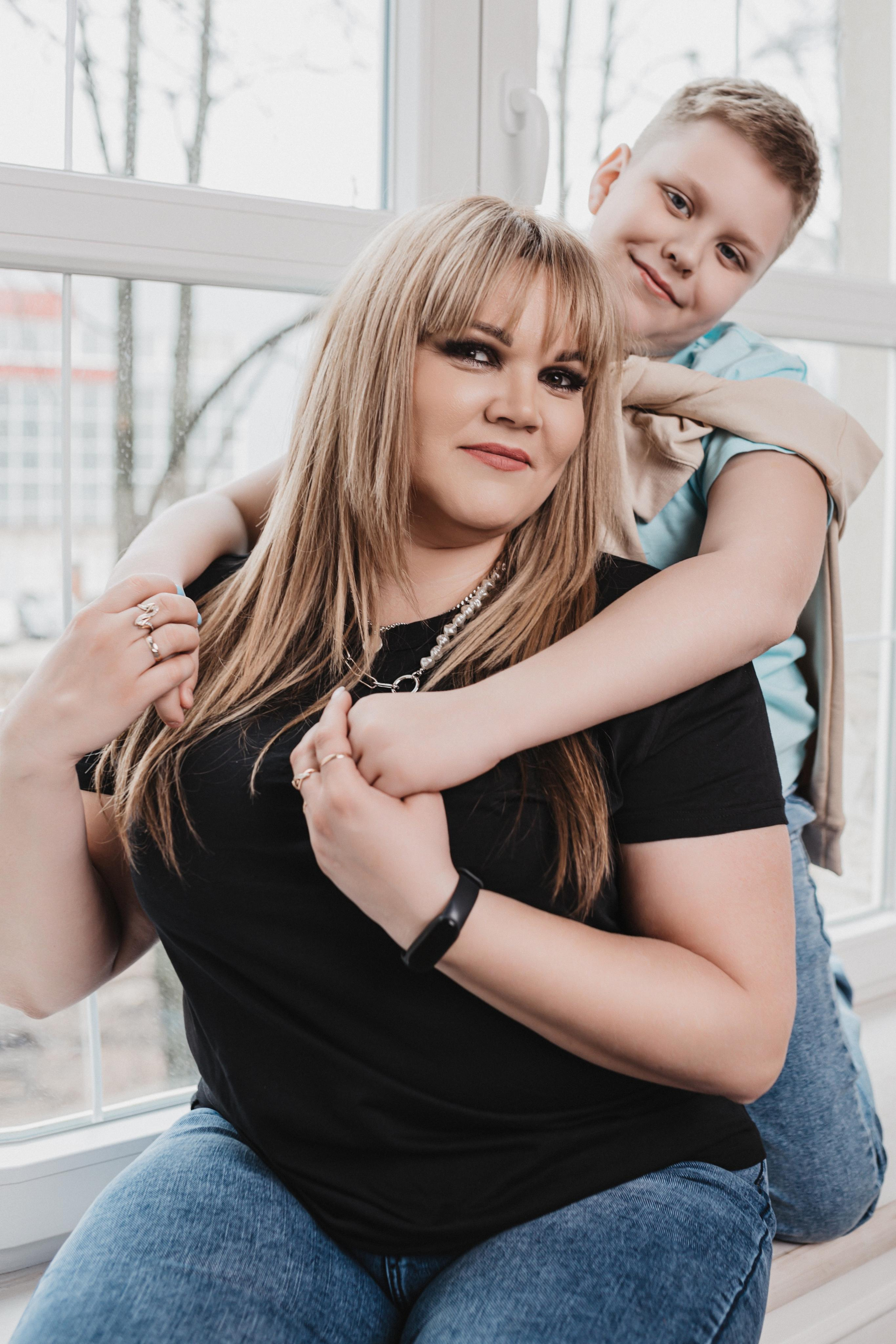 Ольга с сыном. Фотографирую женщин, мужчин и их отношения