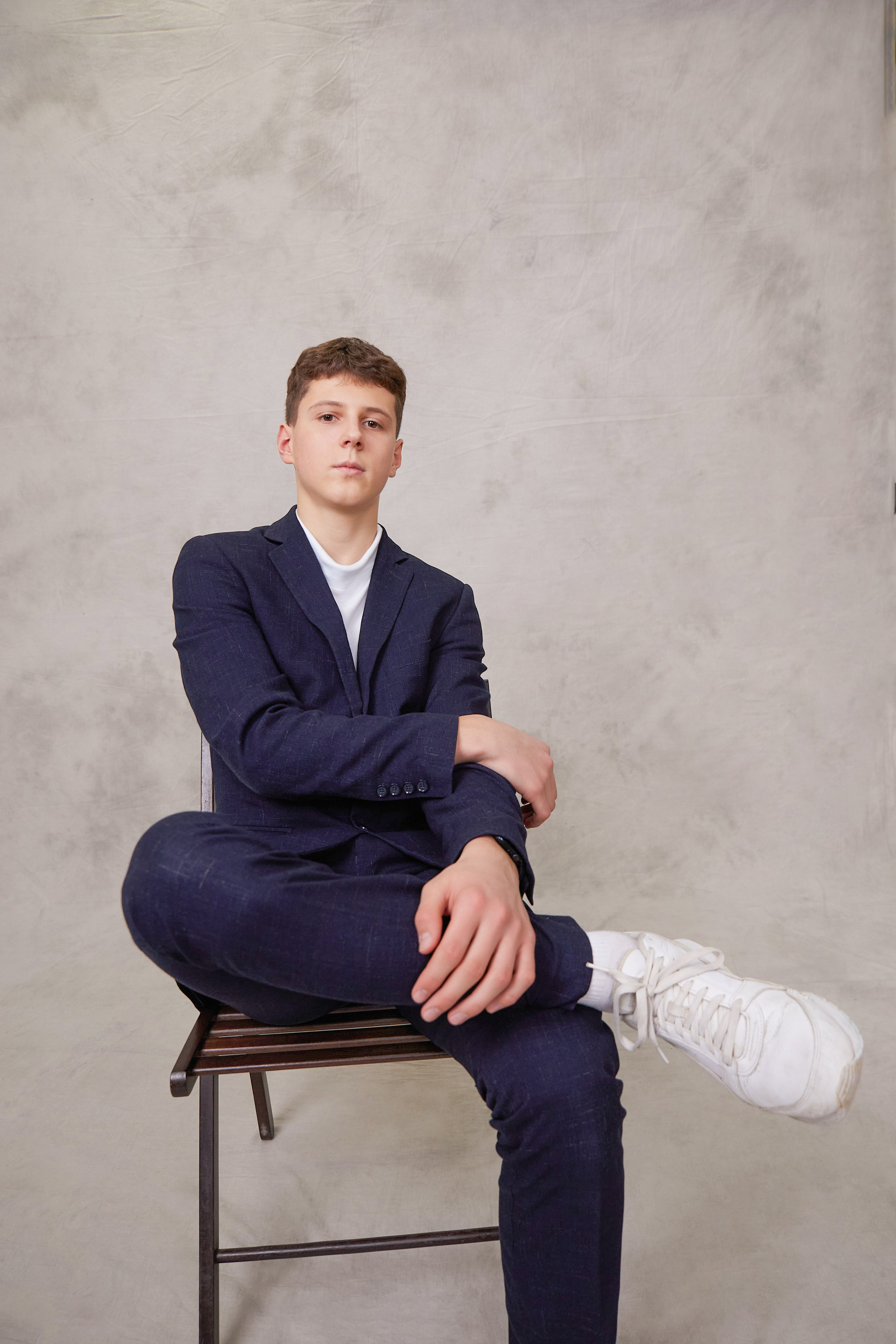 Стильный выпускной школьный альбом 9 и 11 класс «Классика» Тюмень. Выпускные альбомы в Тюмени для школ, садов, вузов спортивных секций