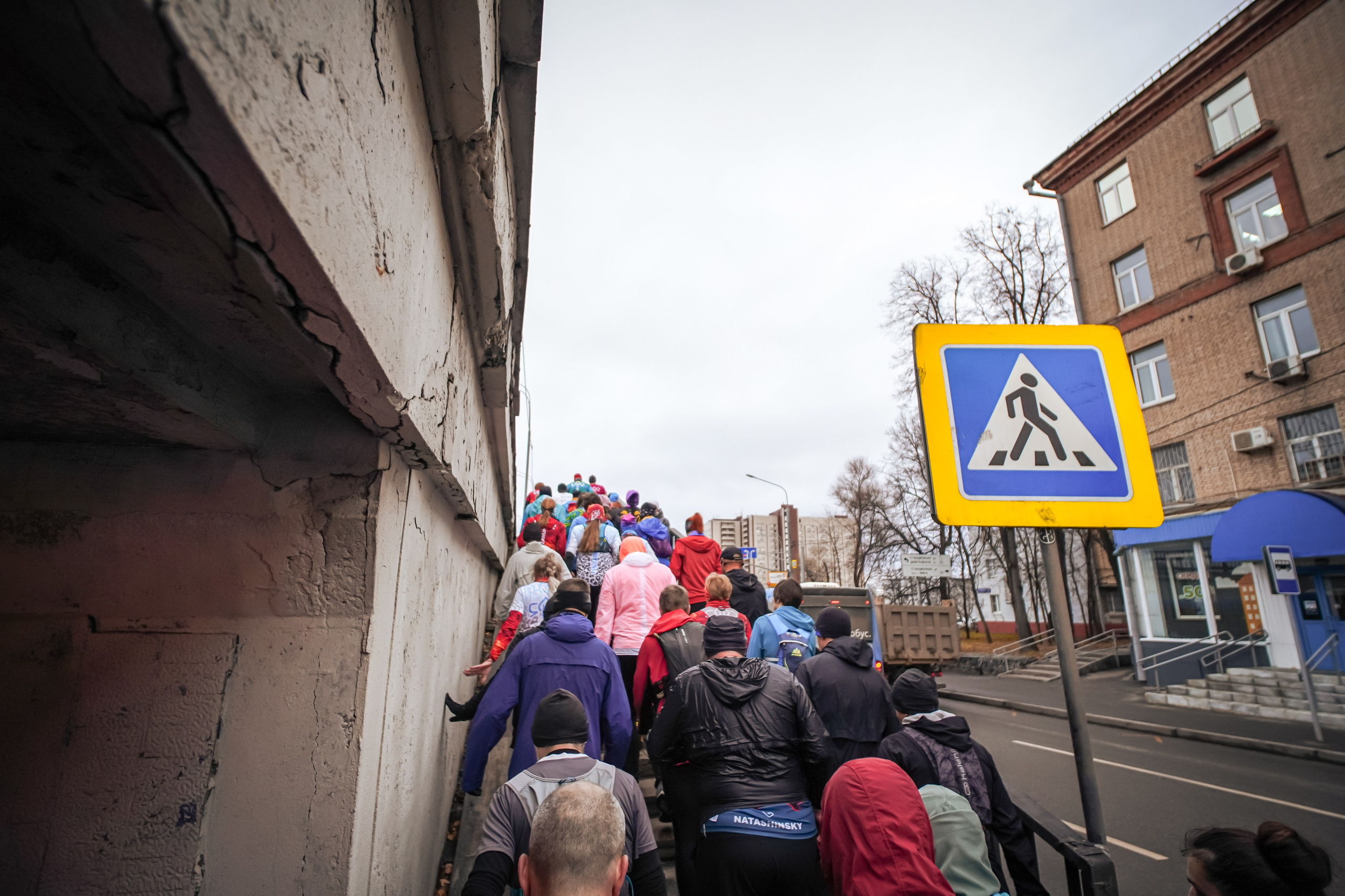 #марафонудома #яuzarun 2024 2-я петля, группа 6:30. Роман Капилюшов. Бег. Фото. Видео. г. Люберцы