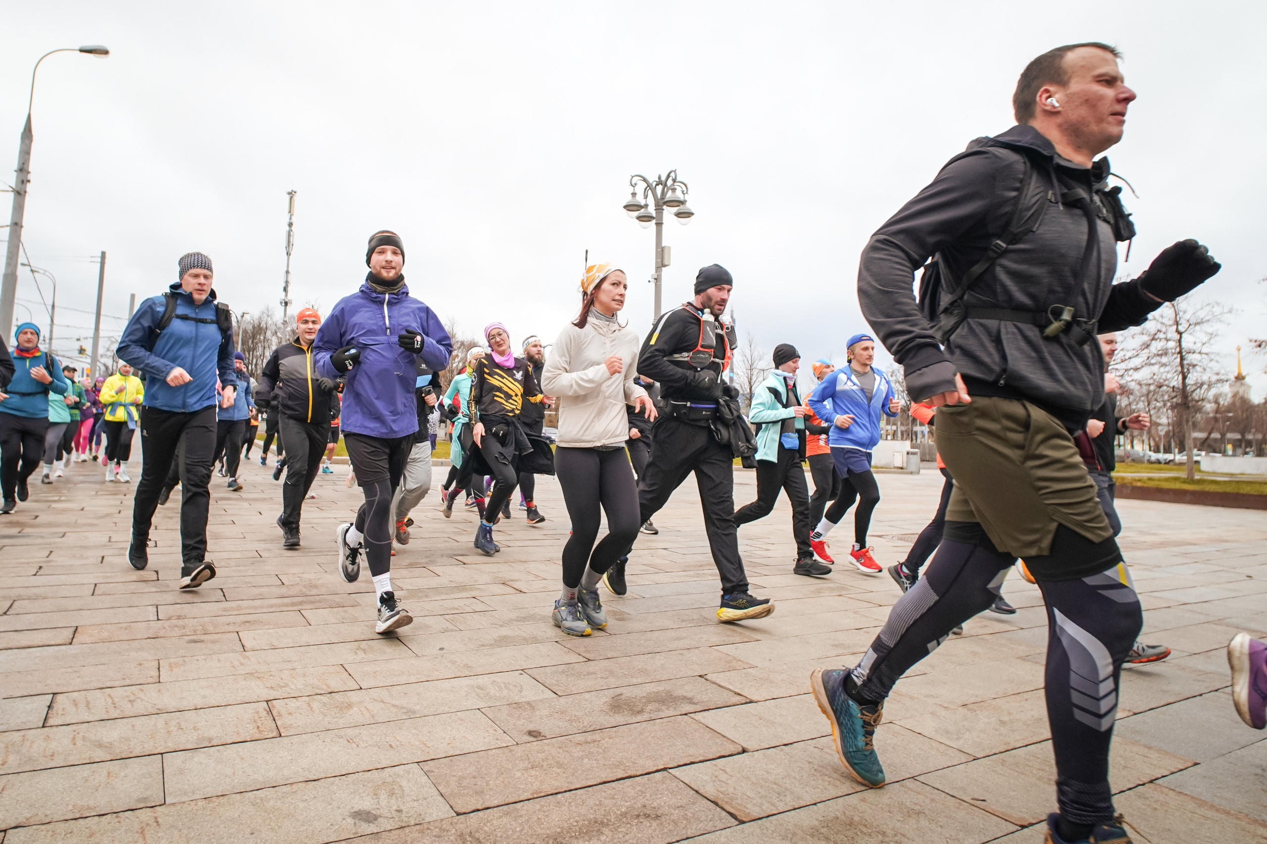 #марафонудома #яuzarun 2024 2-я петля, группа 6:30. Роман Капилюшов. Бег. Фото. Видео. г. Люберцы