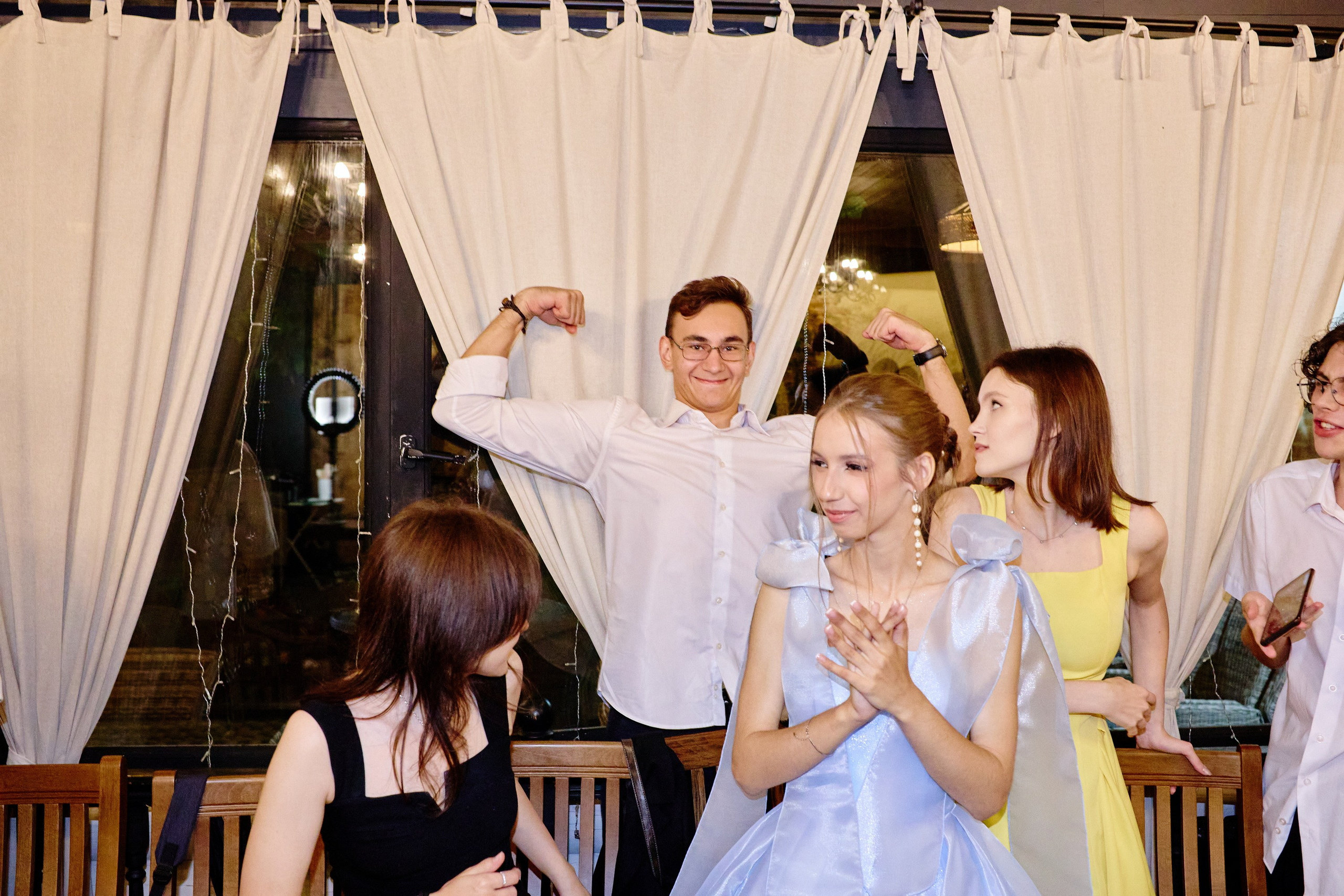 Выпускной 35 Сош. Фотограф Выпускные альбомы Таганрог Сергей Коробченко