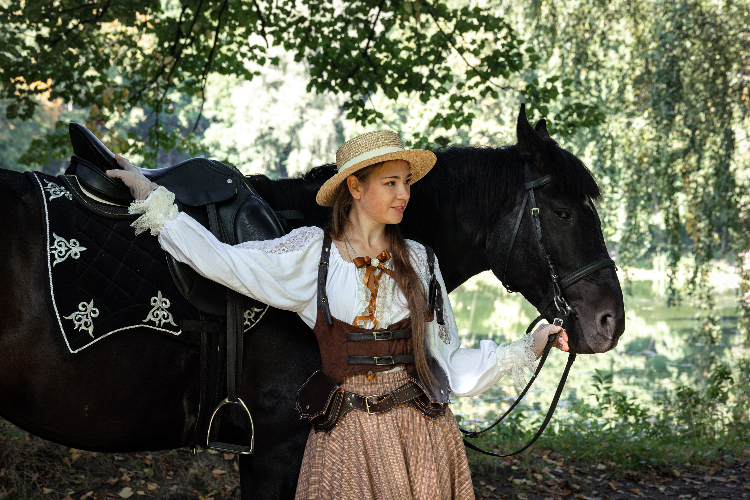 Фотопрогулка с лошадью в парке Быково